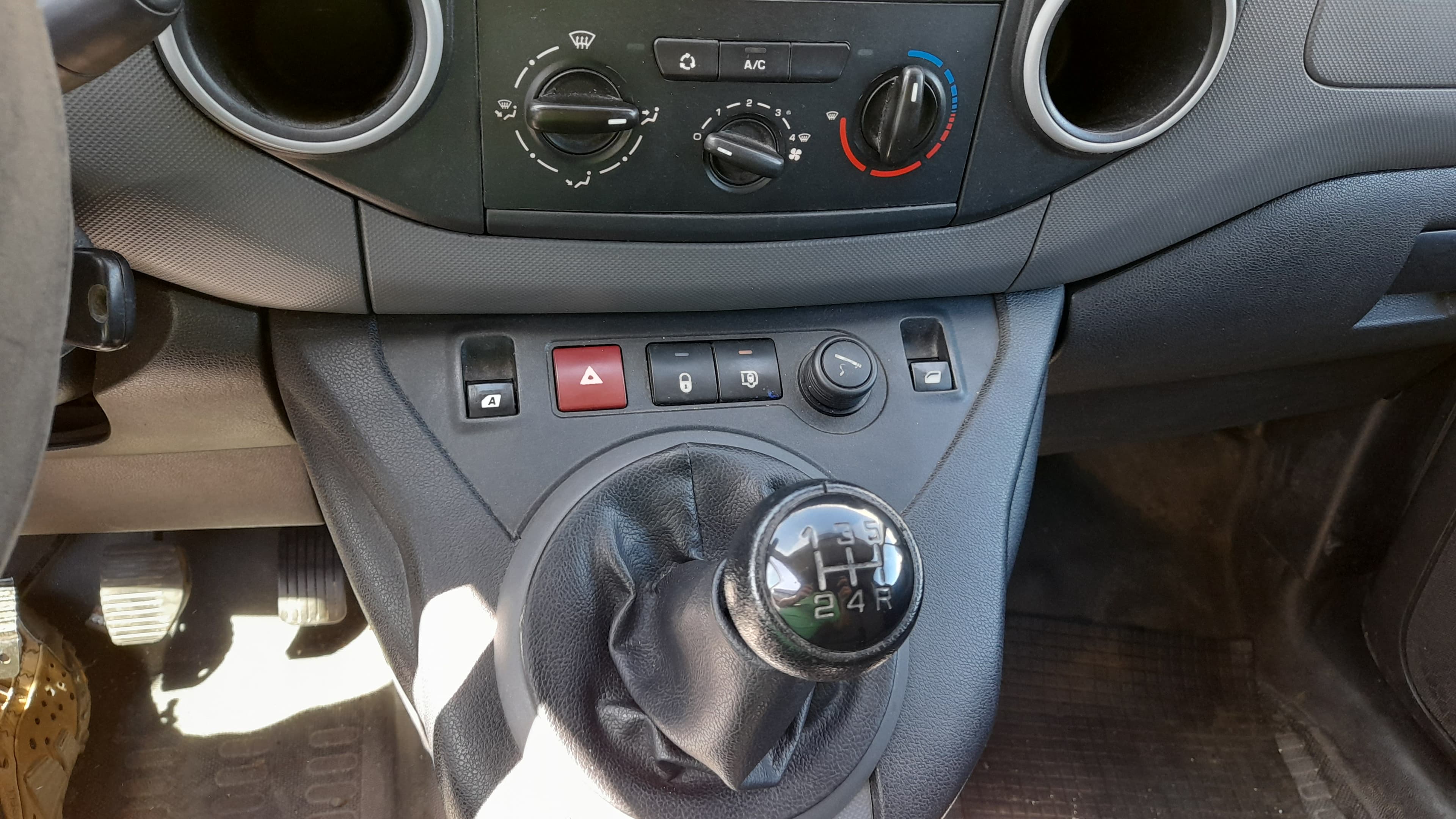Citroën Berlingo 97-OQ-50 — imagem 12