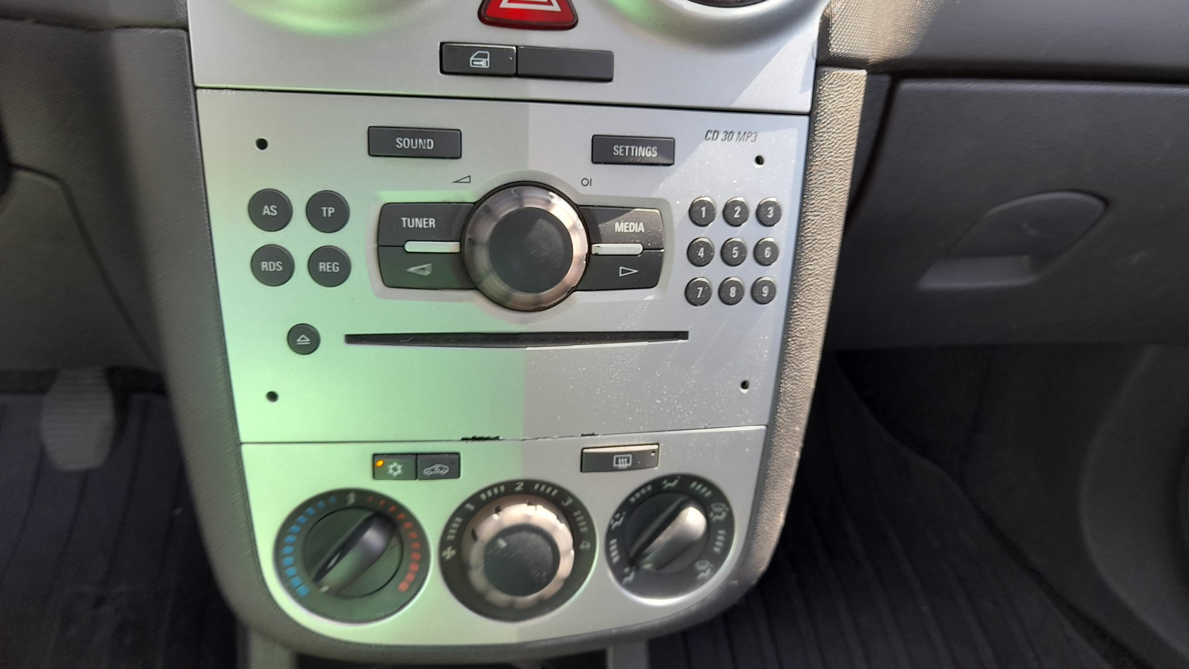 Opel Corsa Van 1.3 CDTI — imagem 11