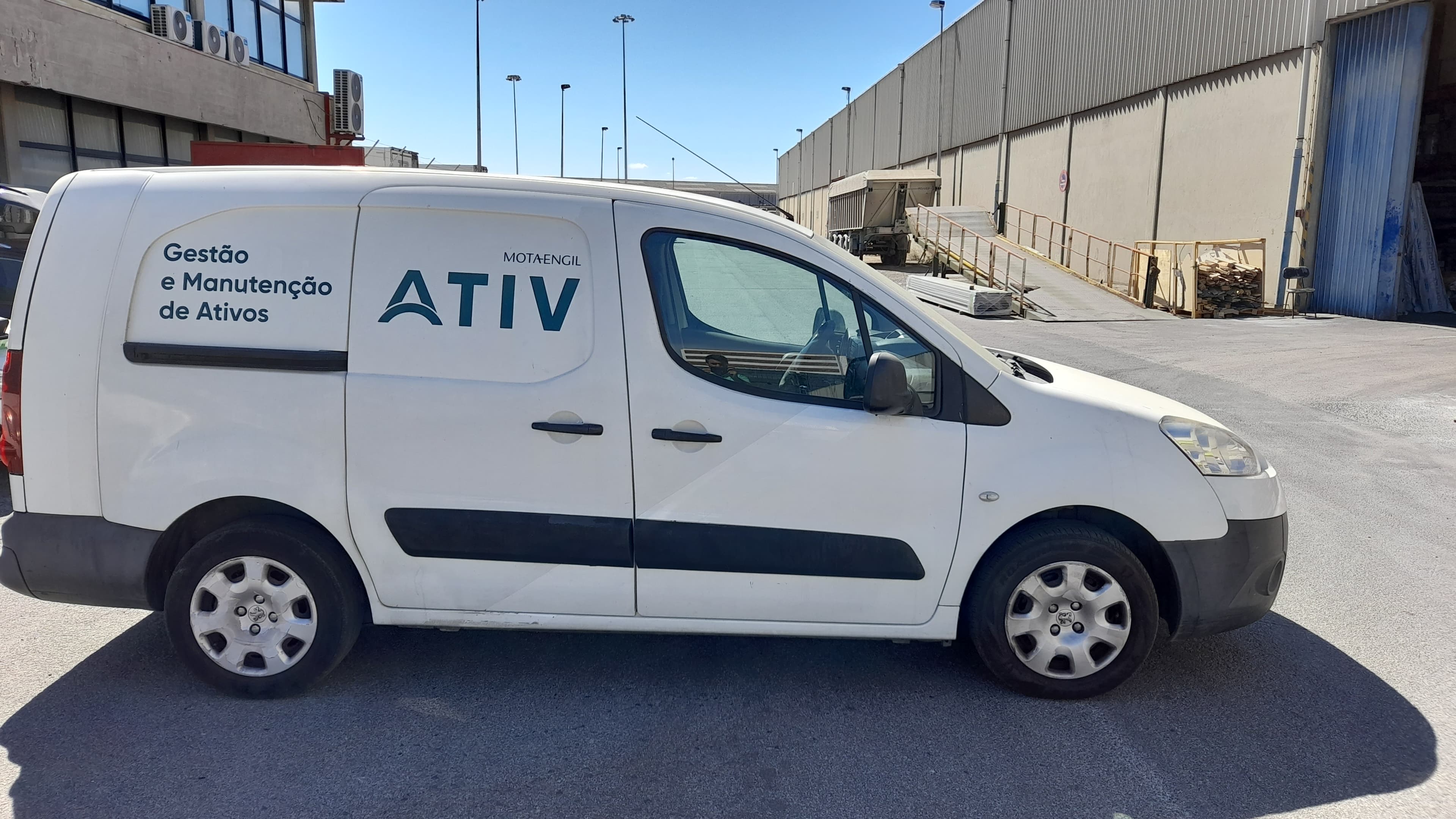 Peugeot Partner 1.6 HDI — imagem 4