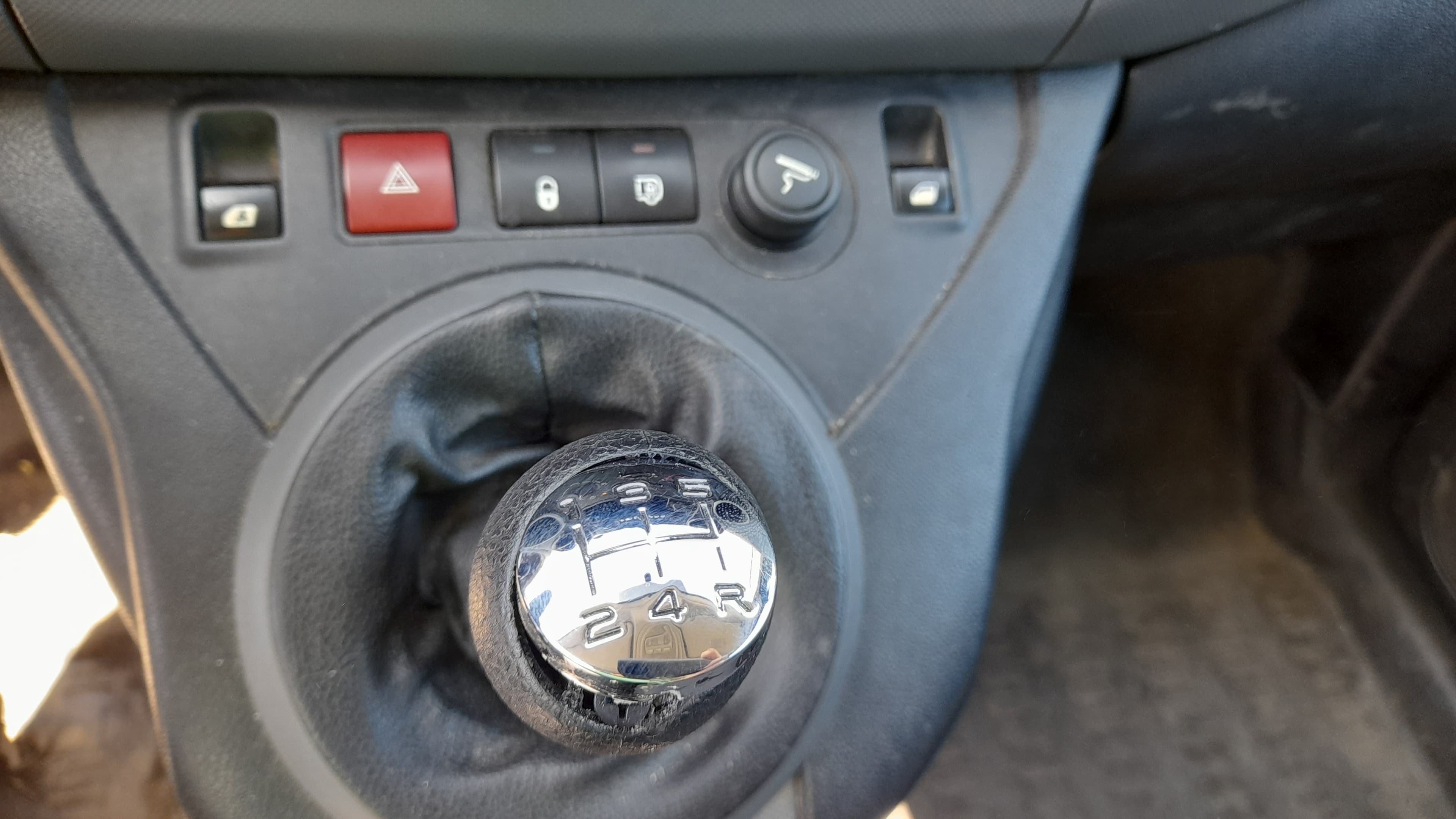 Peugeot Partner 1.6 HDI — imagem 13