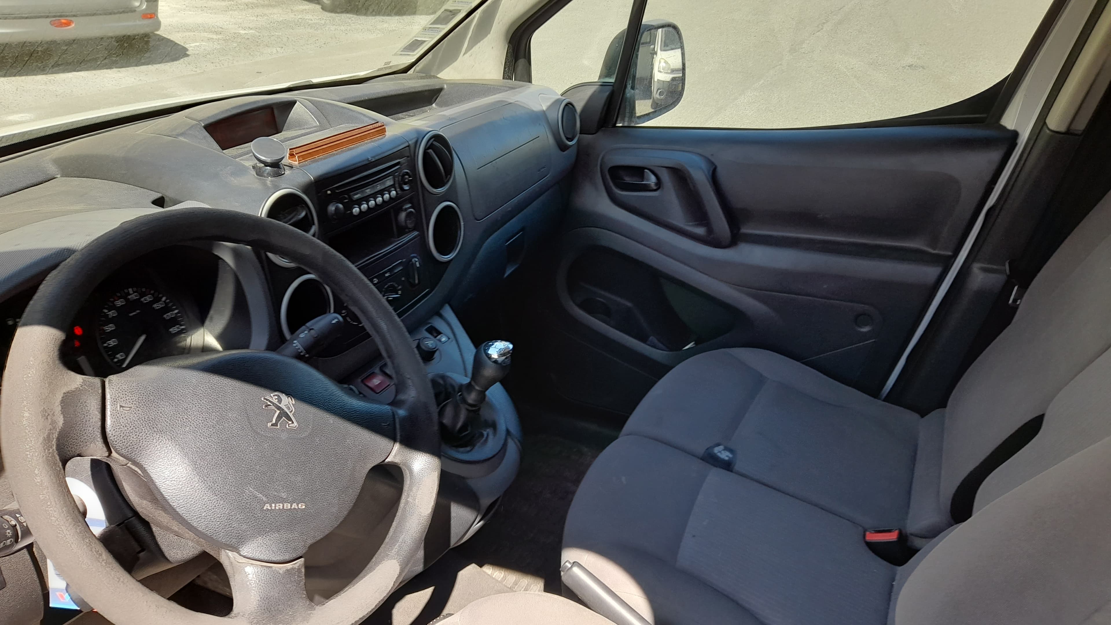 Peugeot Partner 1.6 HDI — imagem 11