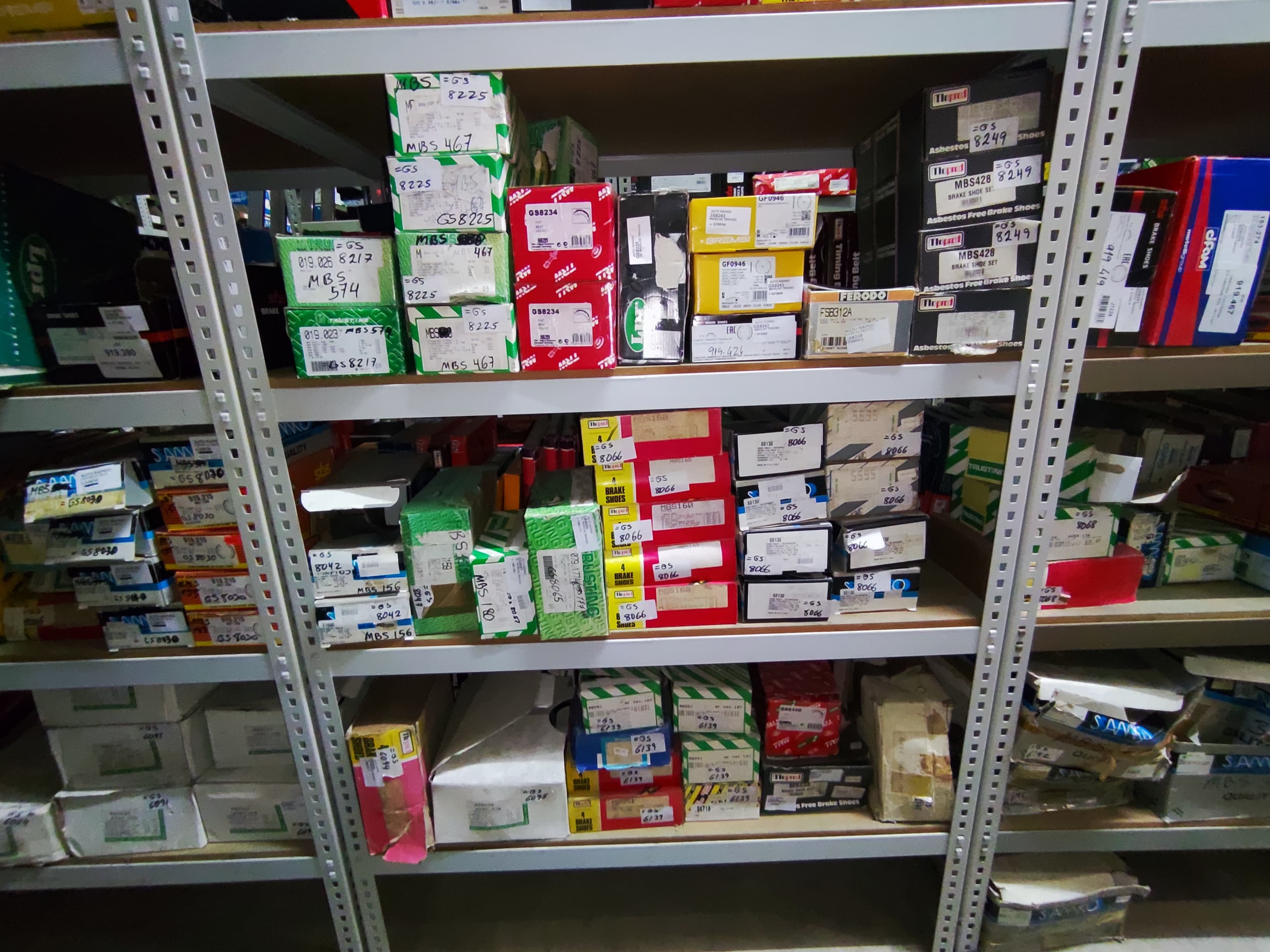 Equipamentos · Componentes · Indústria Automóvel — imagen 43