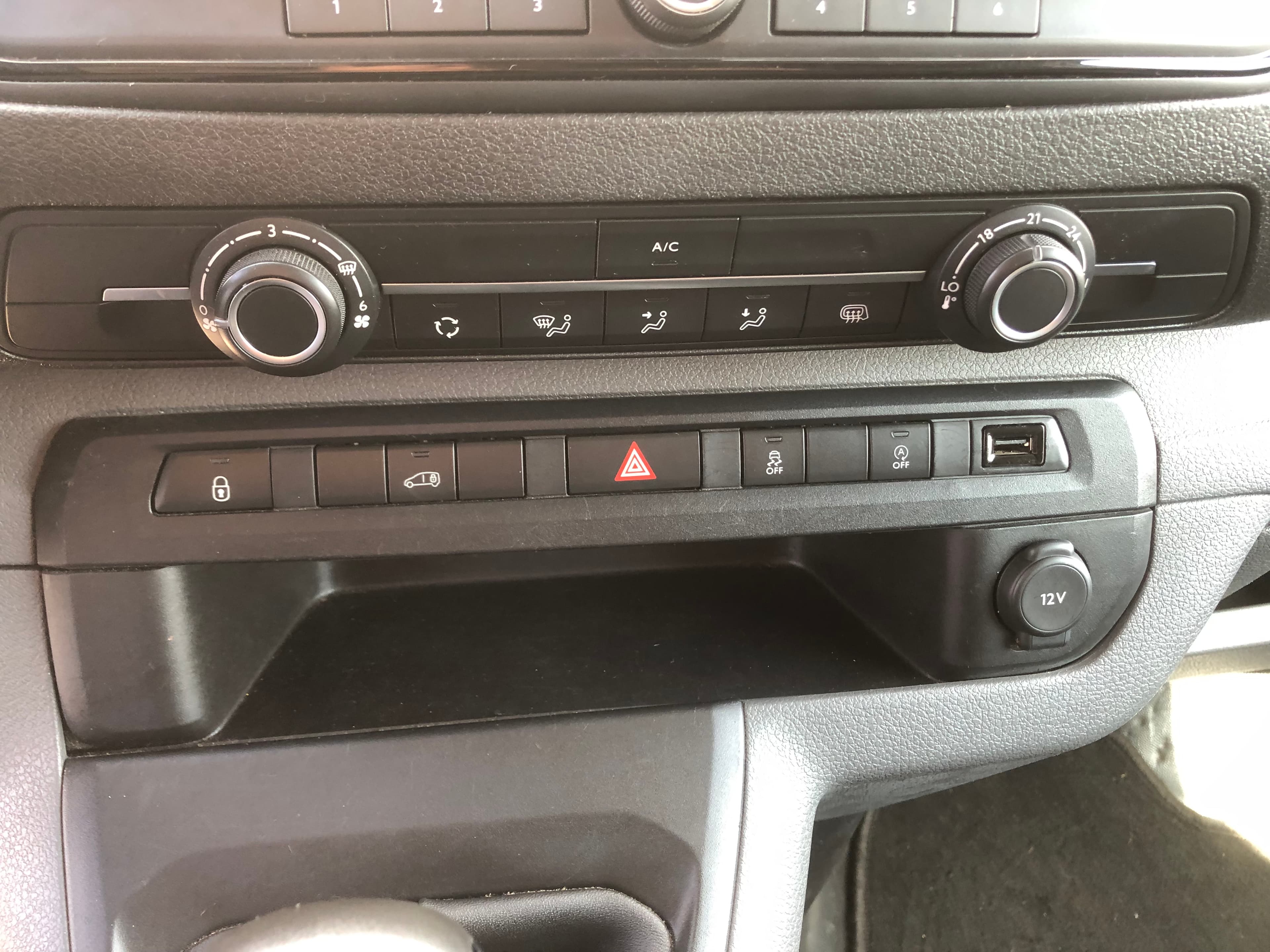 Citroën Jumpy · Ano 2017 — image 24
