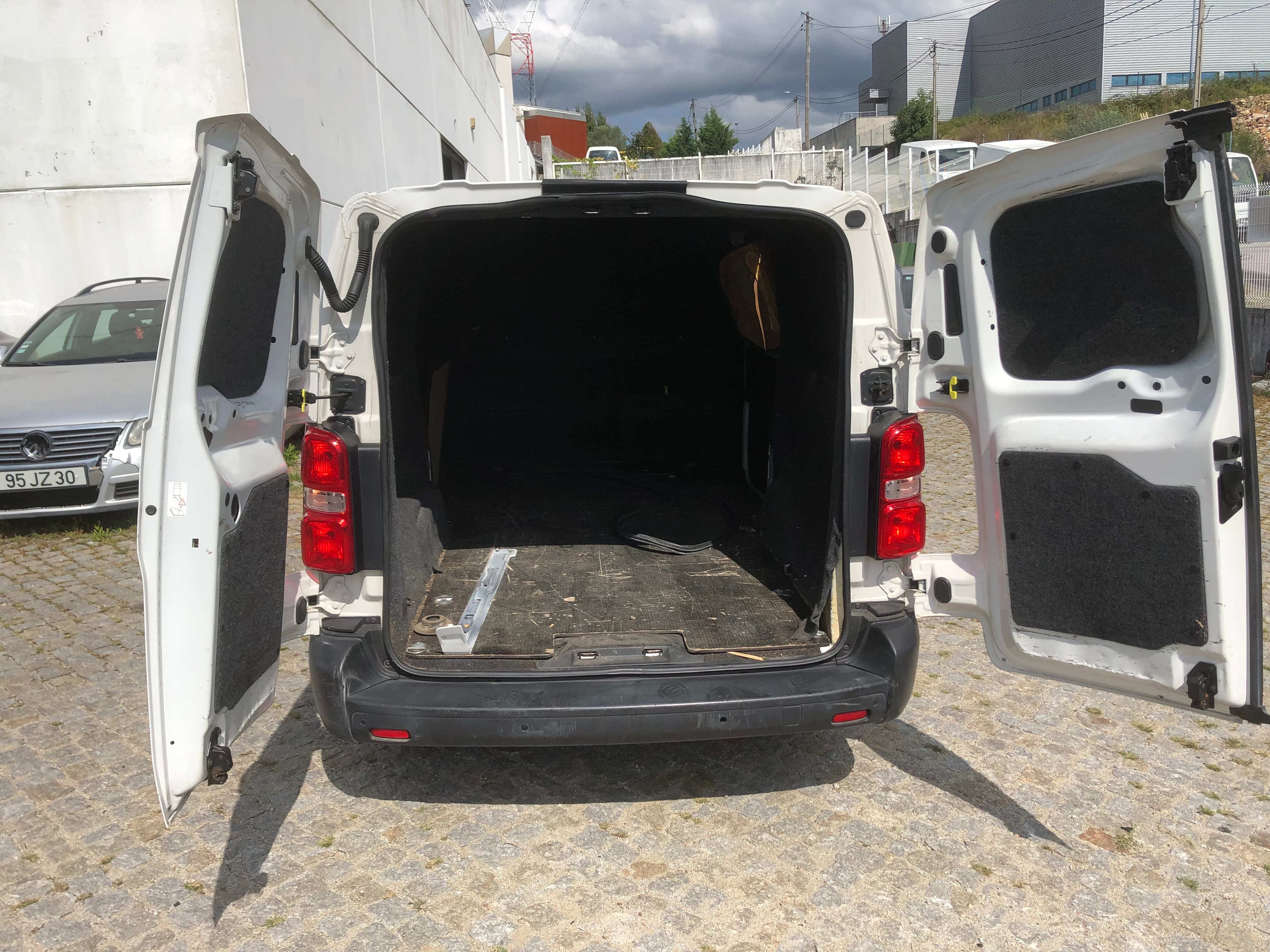 Citroën Jumpy · Ano 2017 — image 7