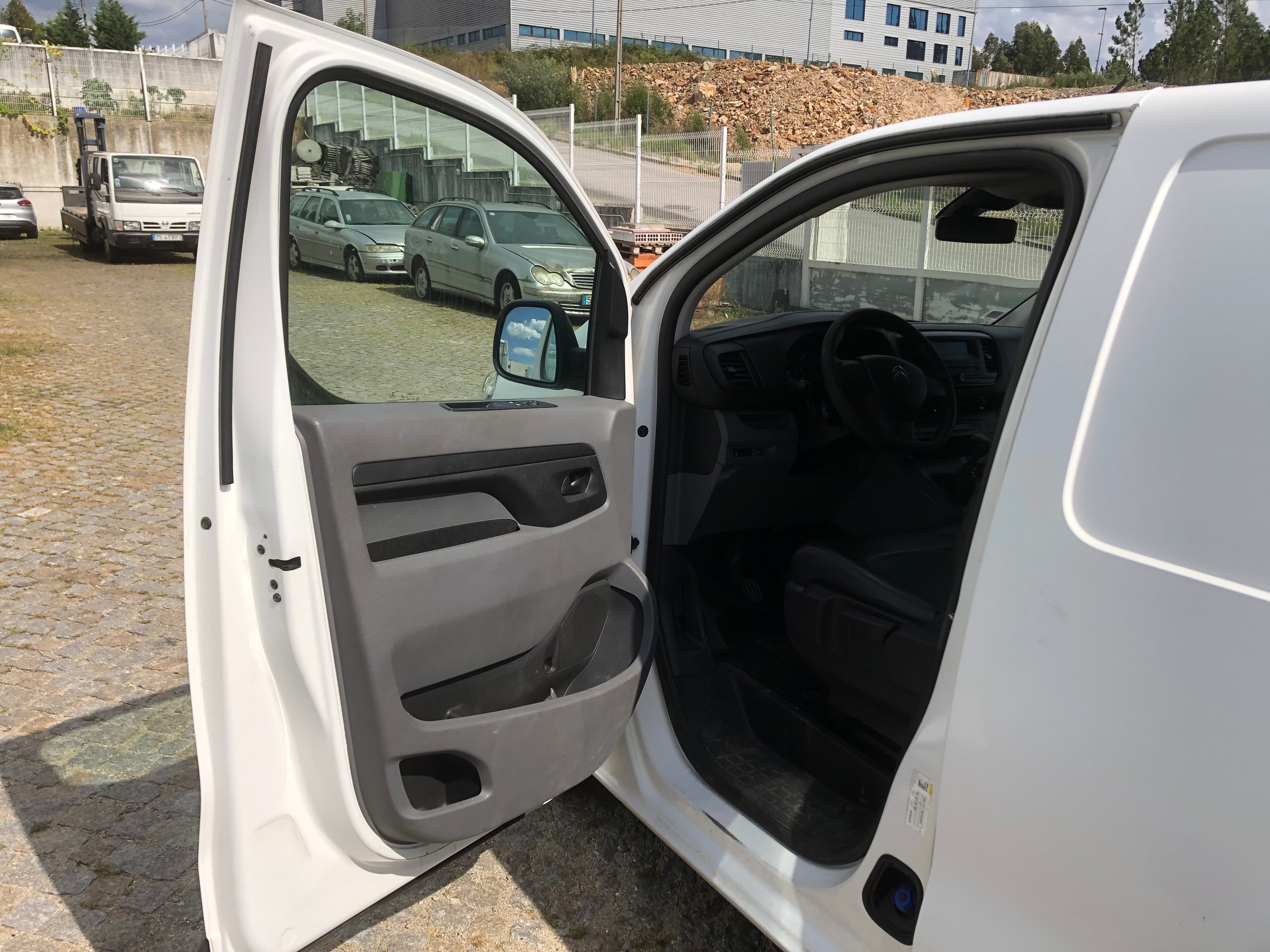 Citroën Jumpy · Ano 2017 — image 20