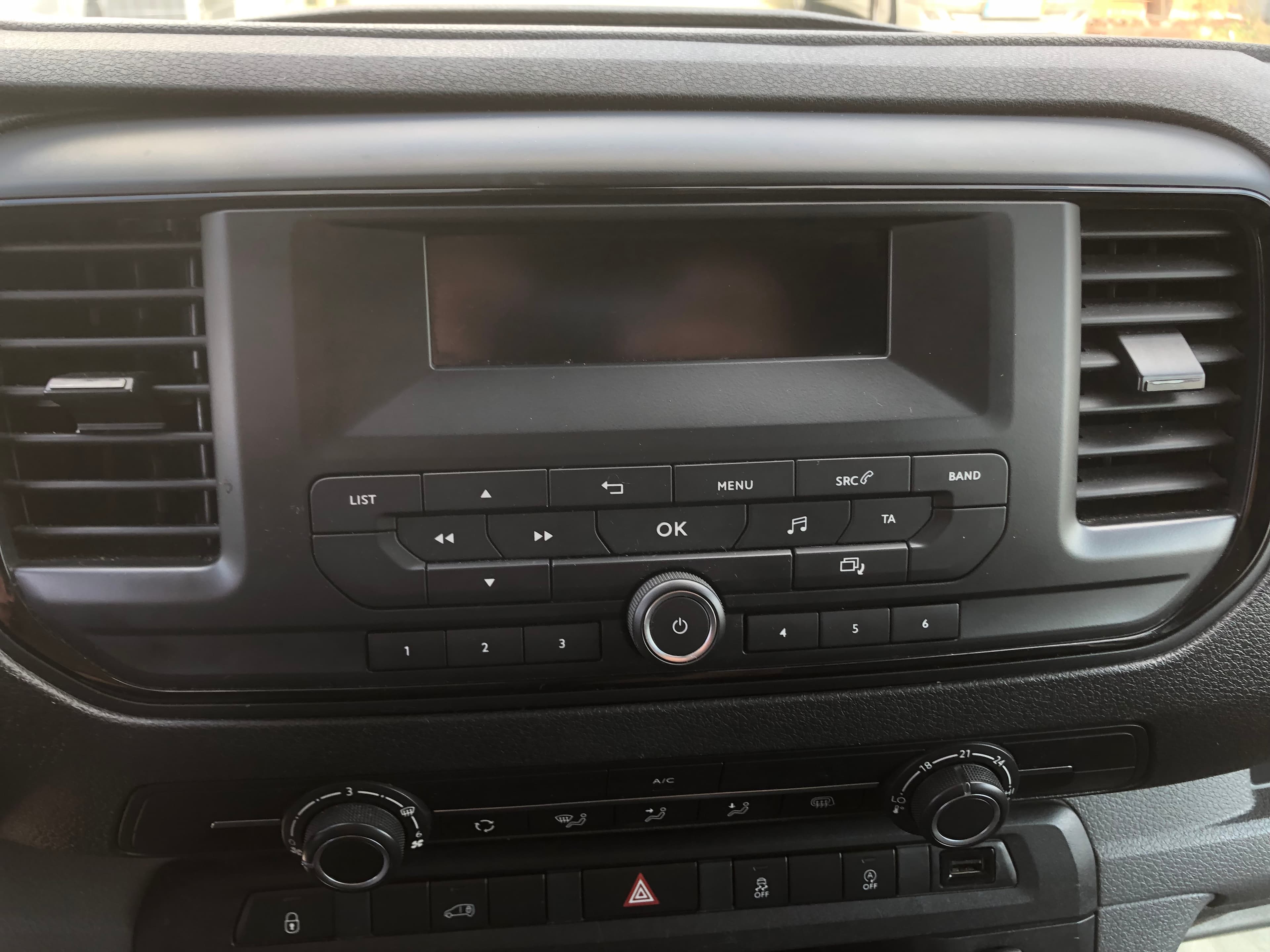 Citroën Jumpy · Ano 2017 — image 25