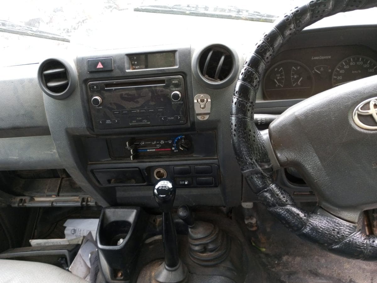 Toyota Landcruiser — imagem 7