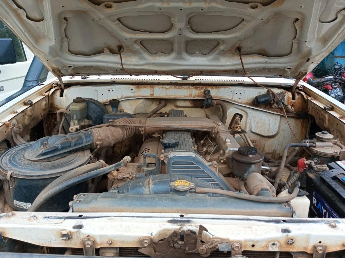 Toyota Landcruiser — imagem 11
