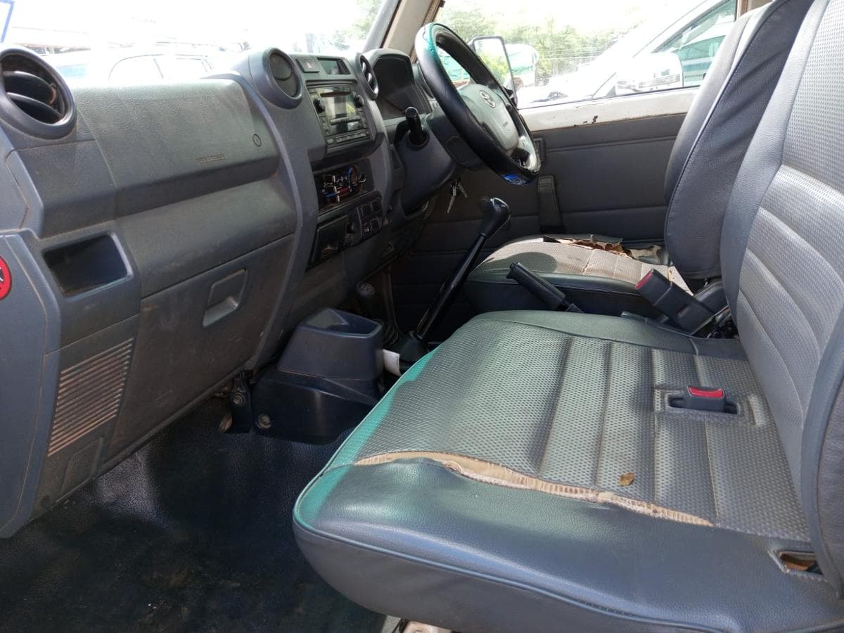 Toyota Landcruiser — imagem 8