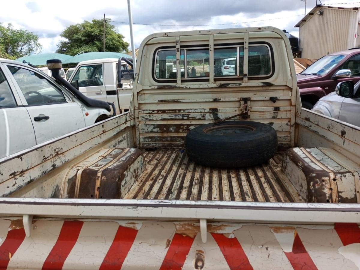 Toyota Landcruiser — imagem 12
