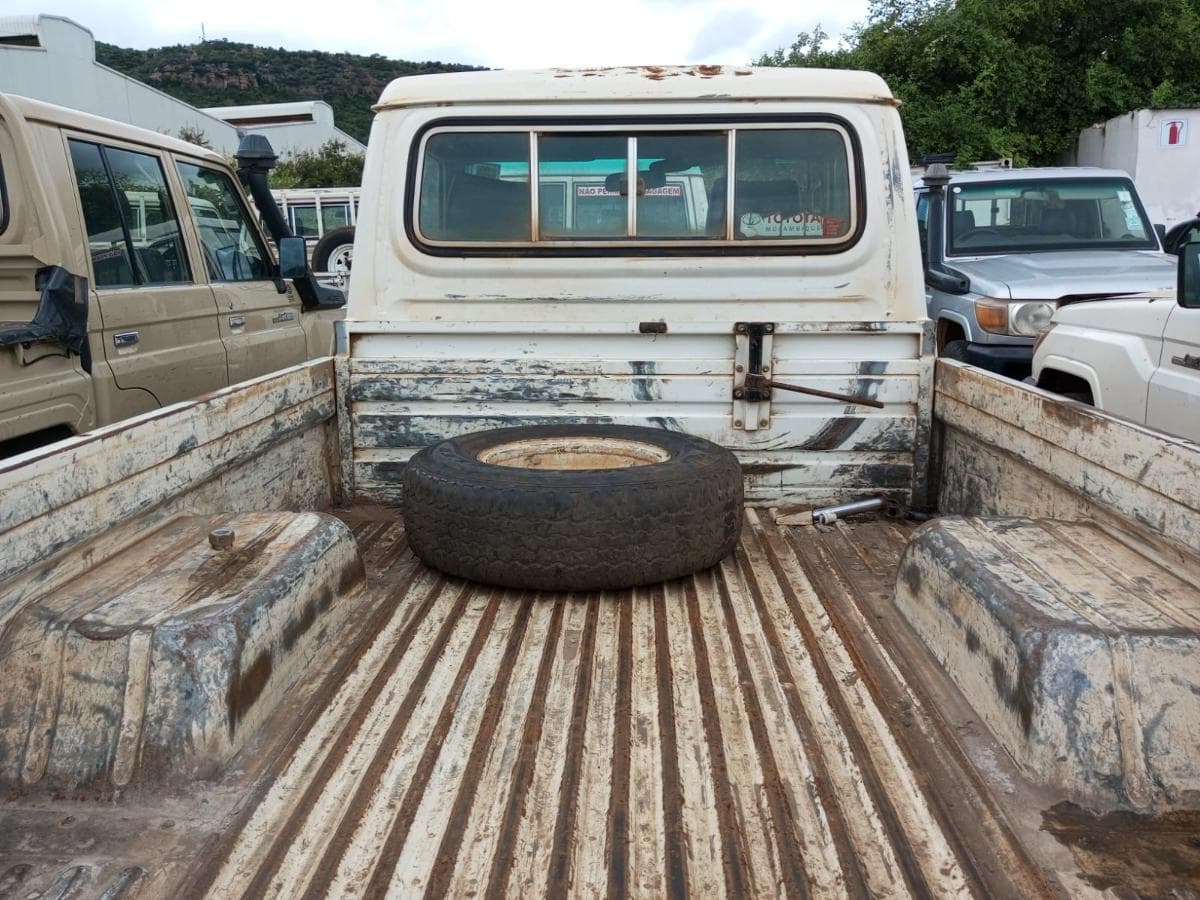 Toyota Landcruiser — imagem 12