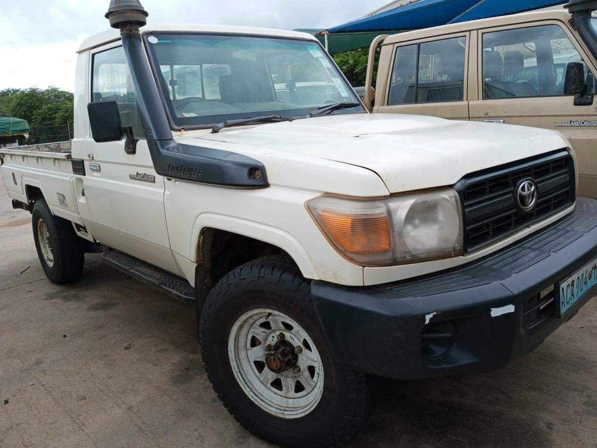 Toyota Landcruiser — imagem 2