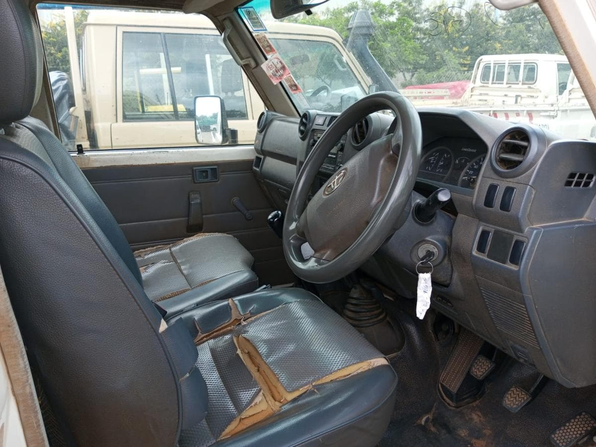 Toyota Landcruiser — imagem 14