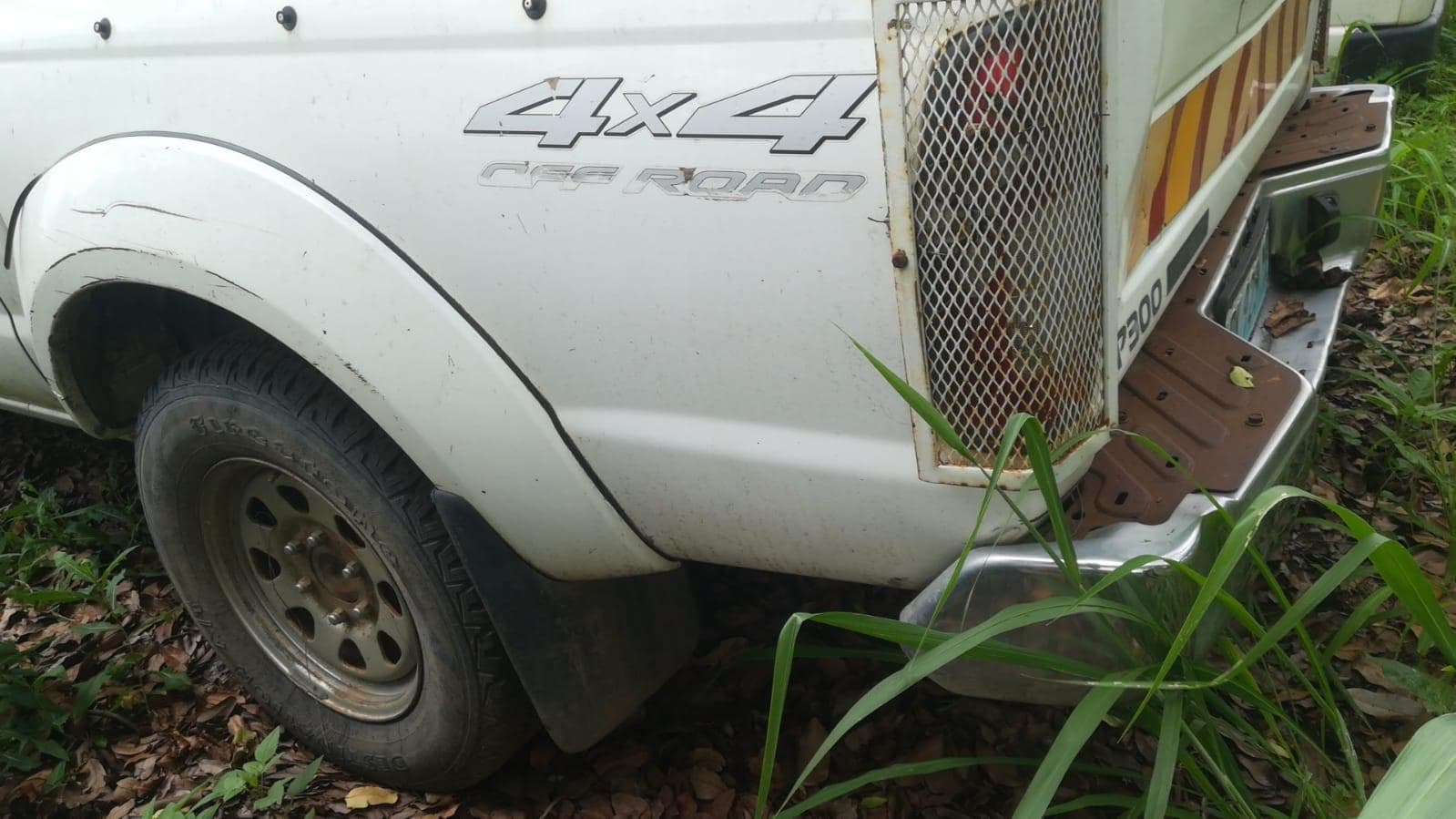 Nissan Hardbody — imagen 8