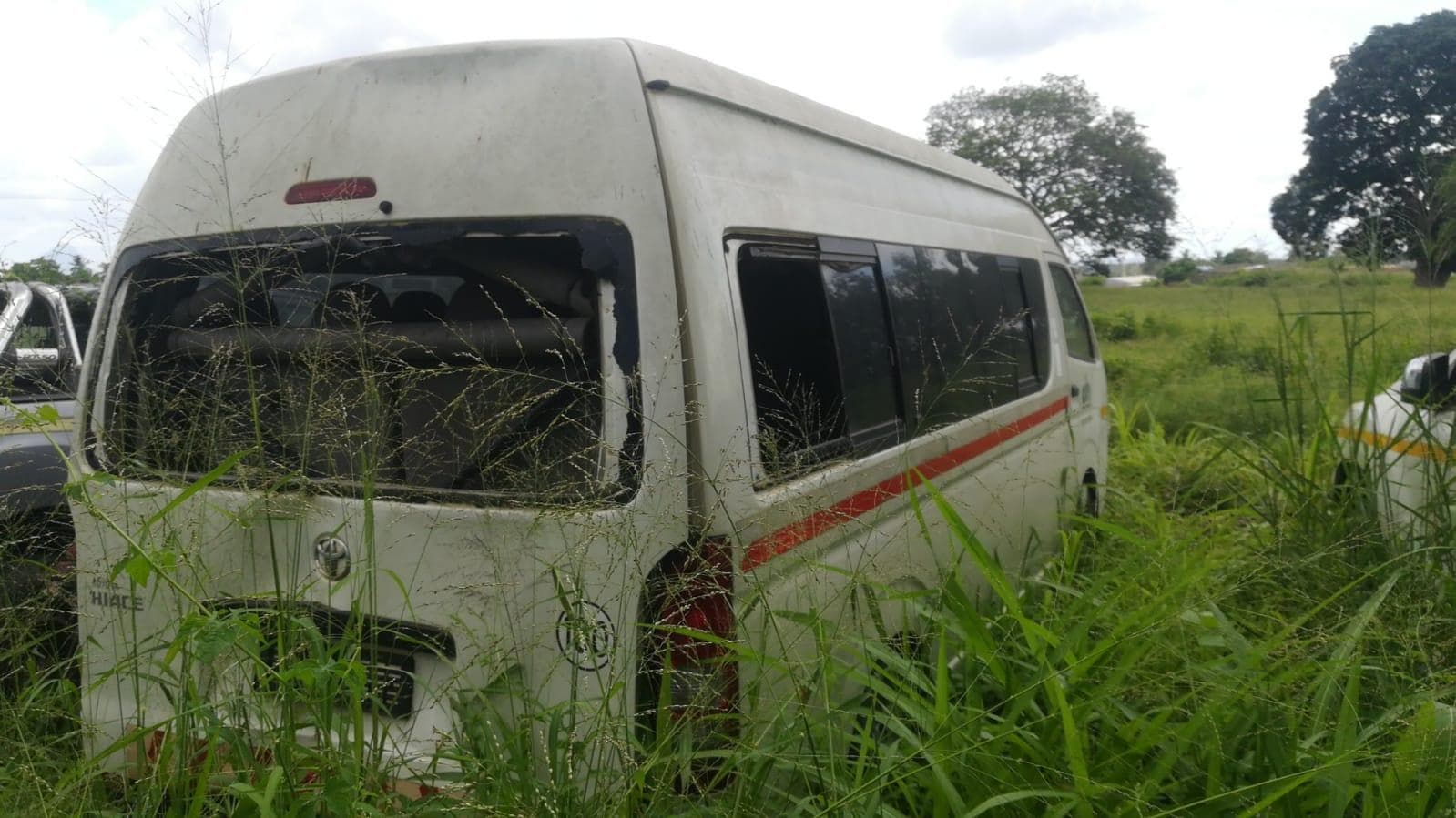 Minibus Toyota Hiace Van — imagem 5