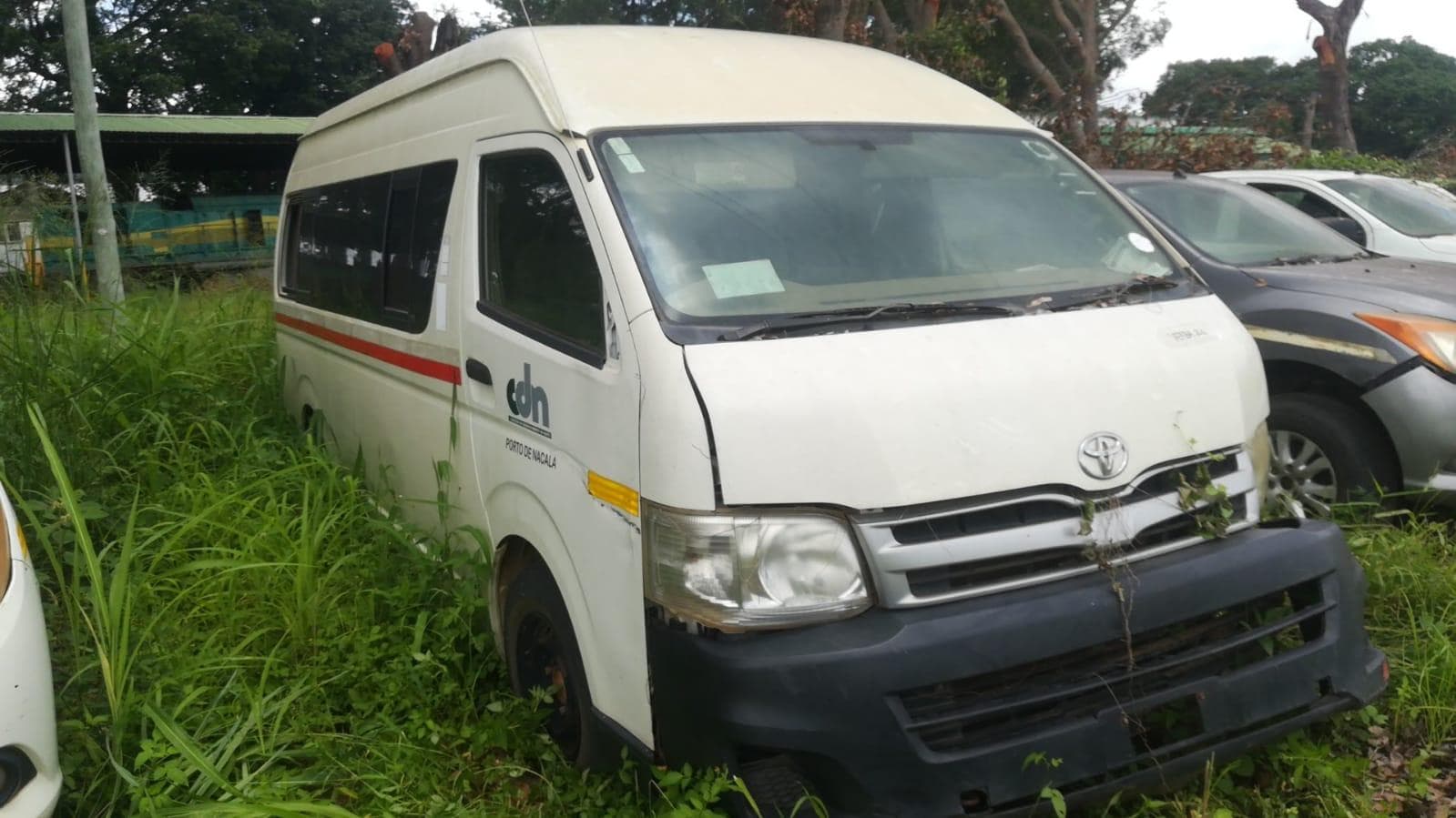 Minibus Toyota Hiace Van — imagem 2
