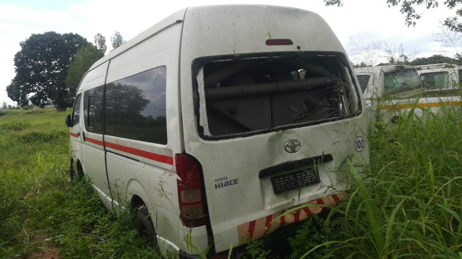 Minibus Toyota Hiace Van — imagem 7