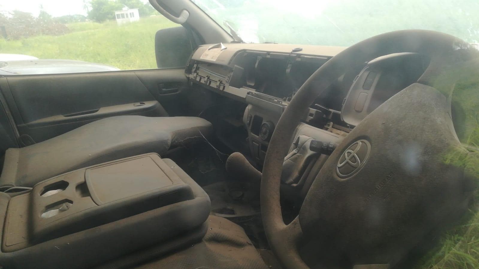 Minibus Toyota Hiace Van — imagem 4