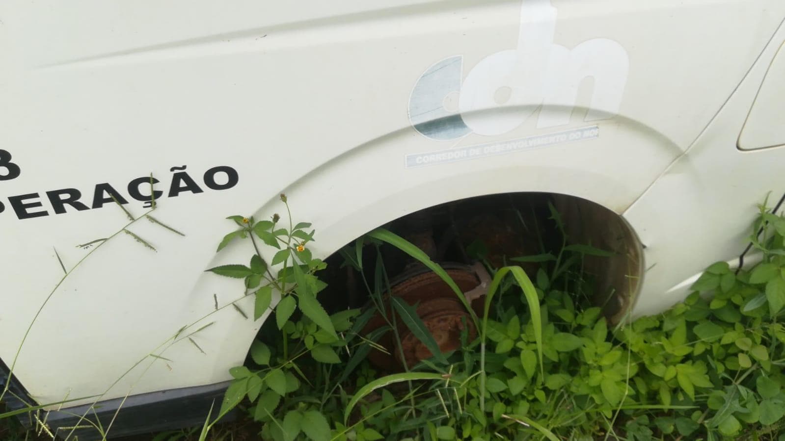 Minibus Toyota Hiace Van — imagem 3