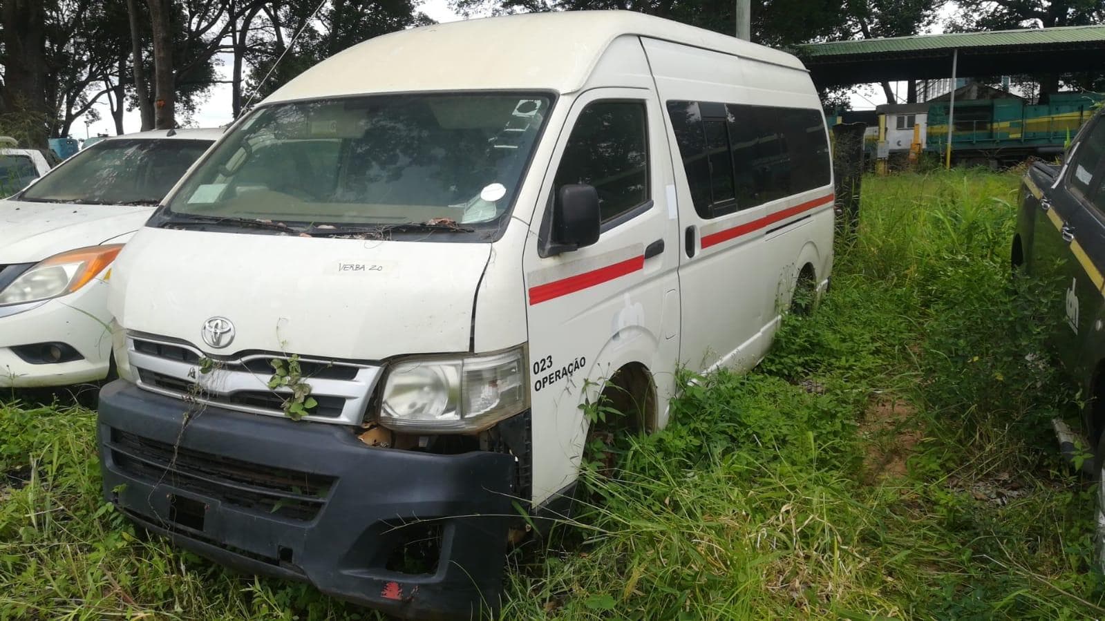 Minibus Toyota Hiace Van