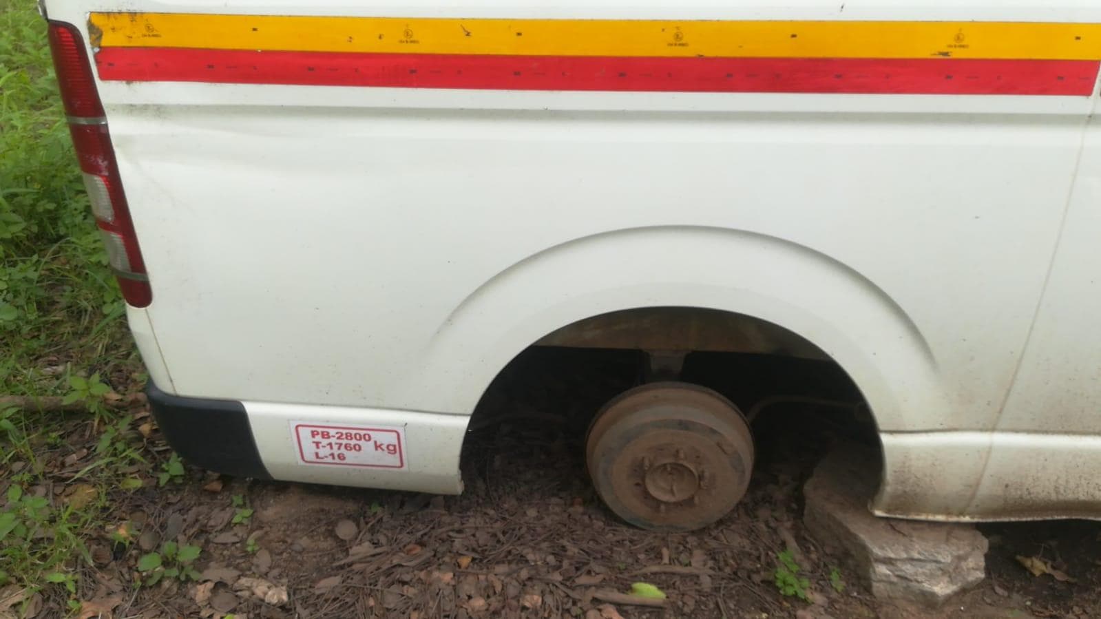 Minibus Toyota Hiace Van — imagem 6