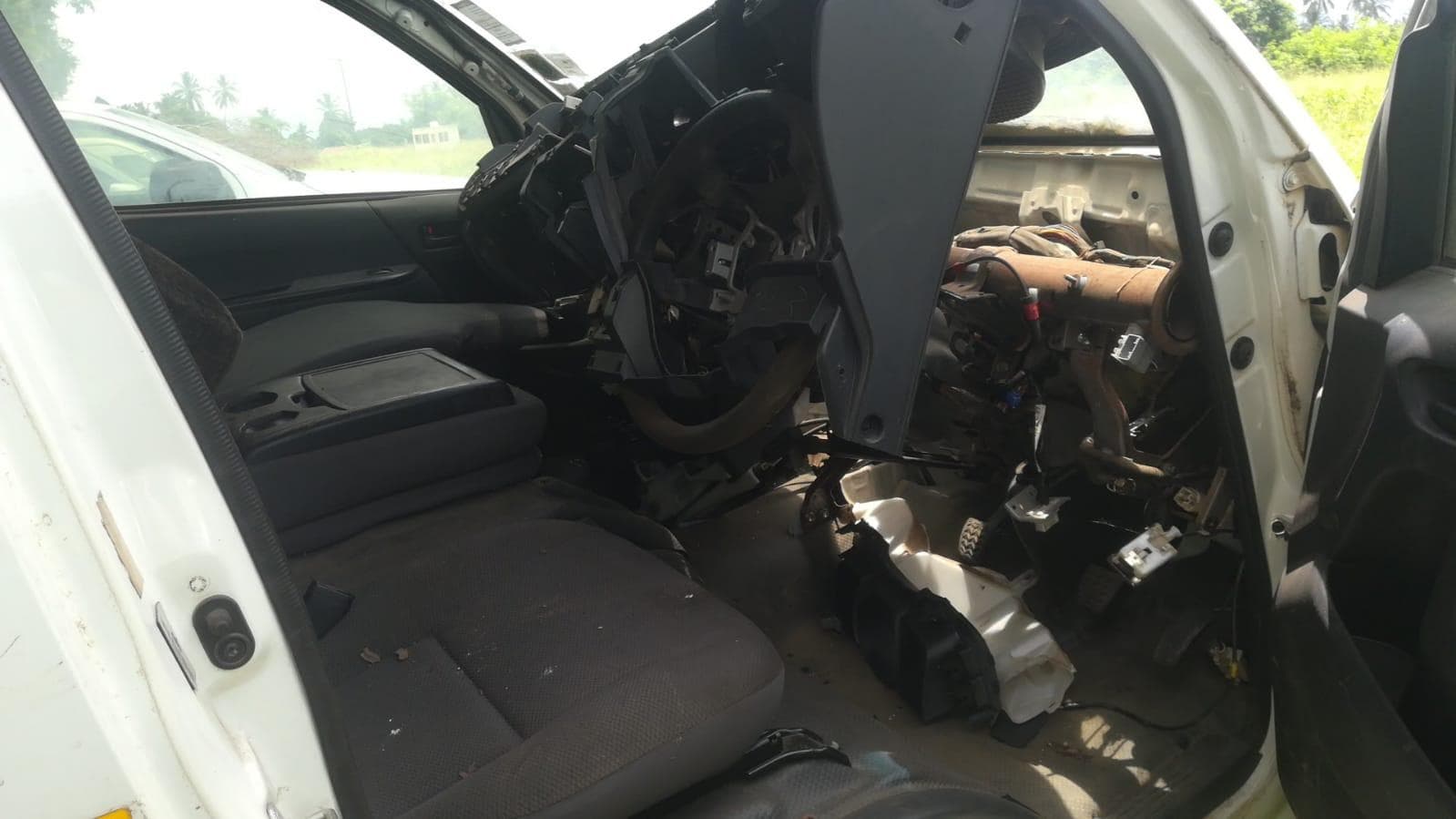 Minibus Toyota Hiace Van — imagem 4