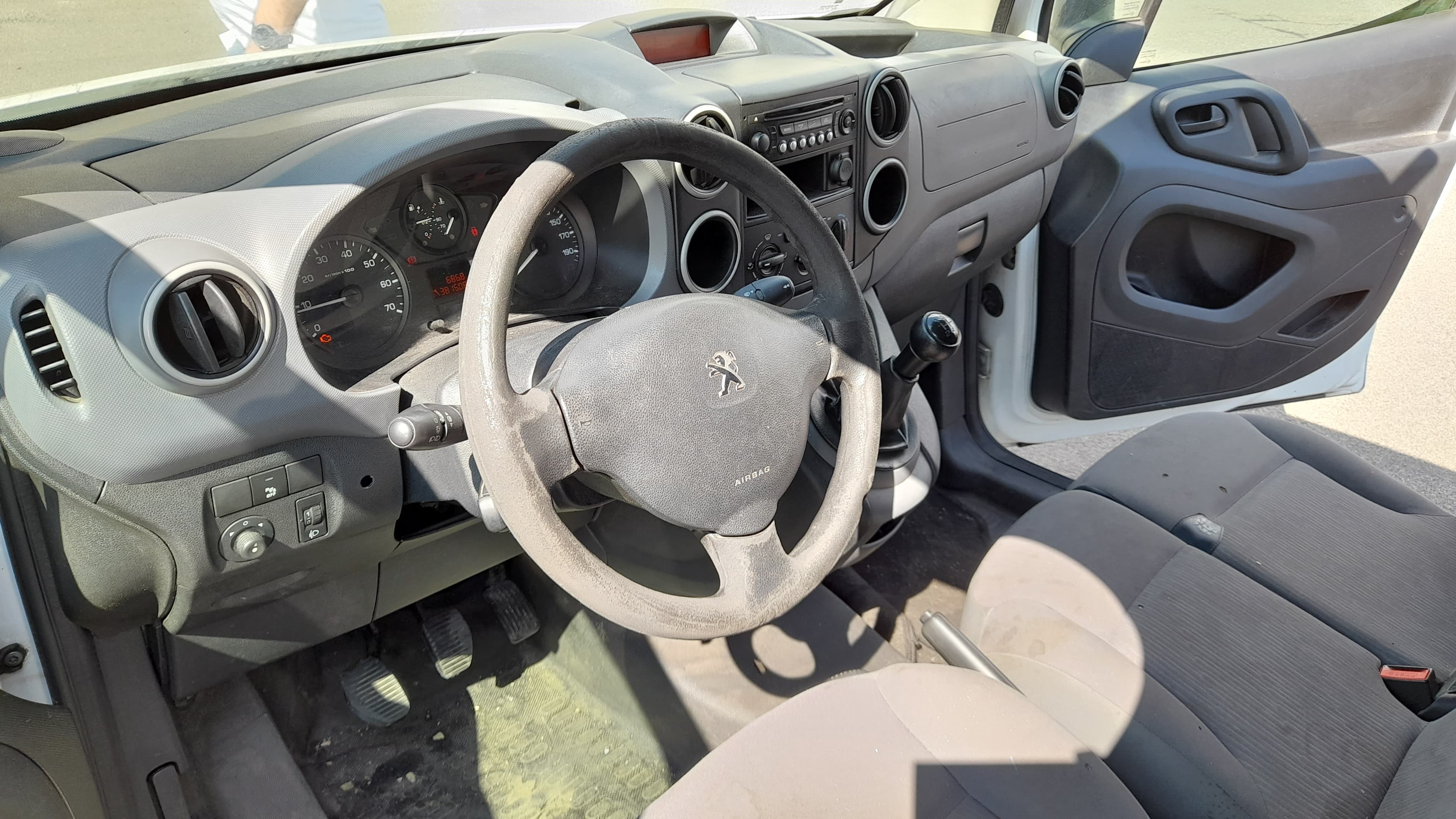 Peugeot Partner 1.6HDI — imagen 12