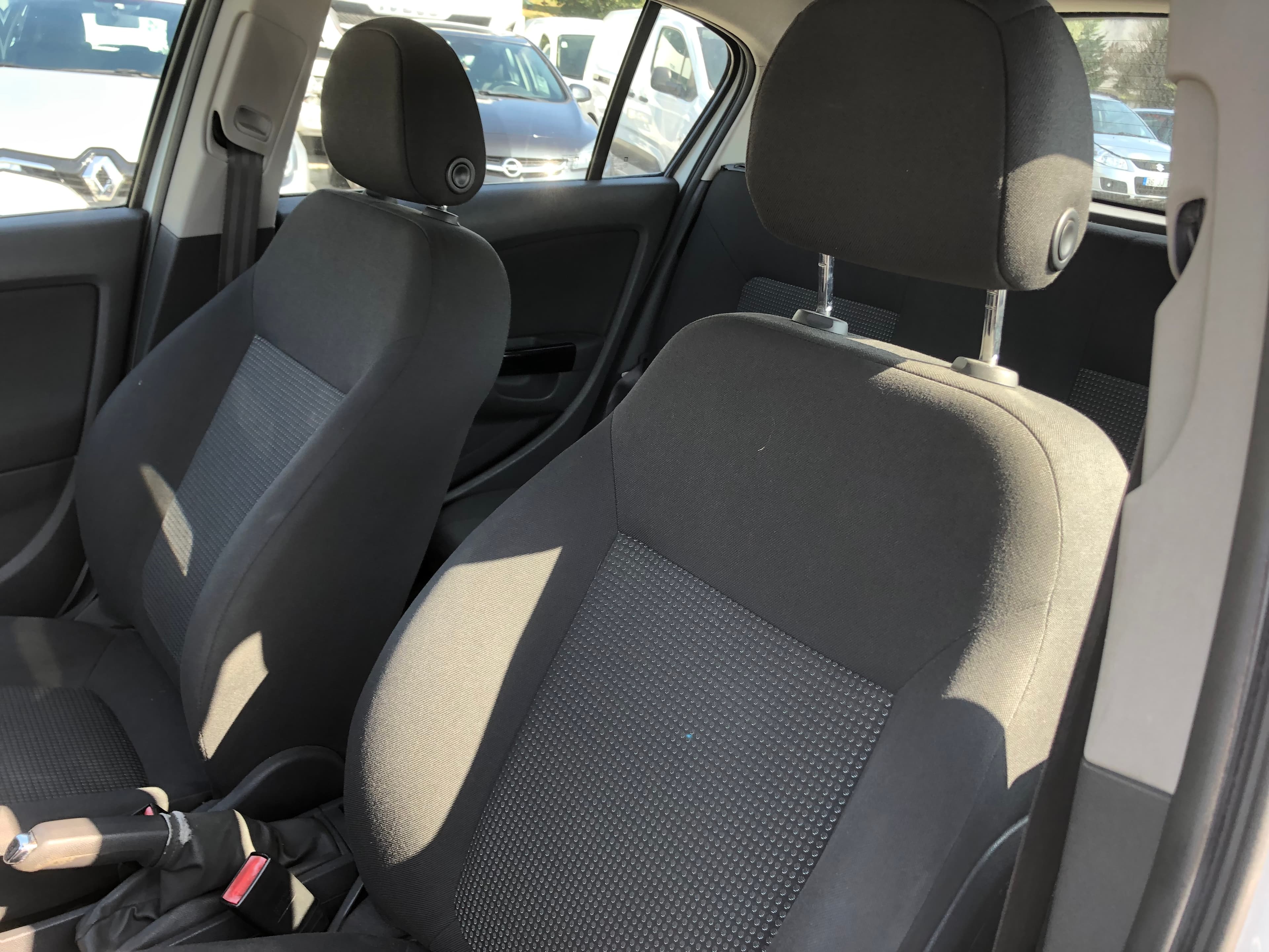 Opel Corsa · Ano 2014 — imagen 21