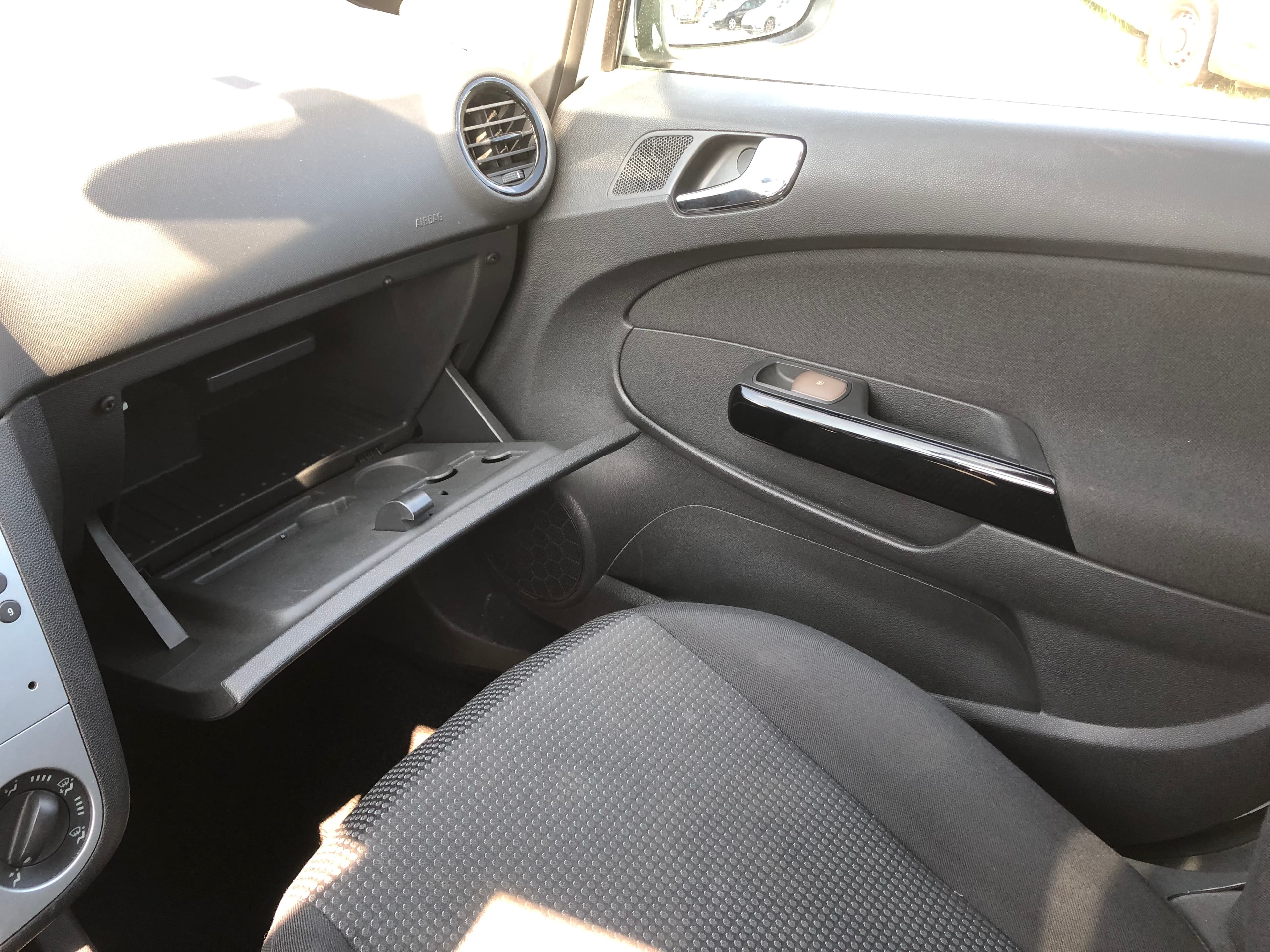 Opel Corsa · Ano 2014 — imagen 36