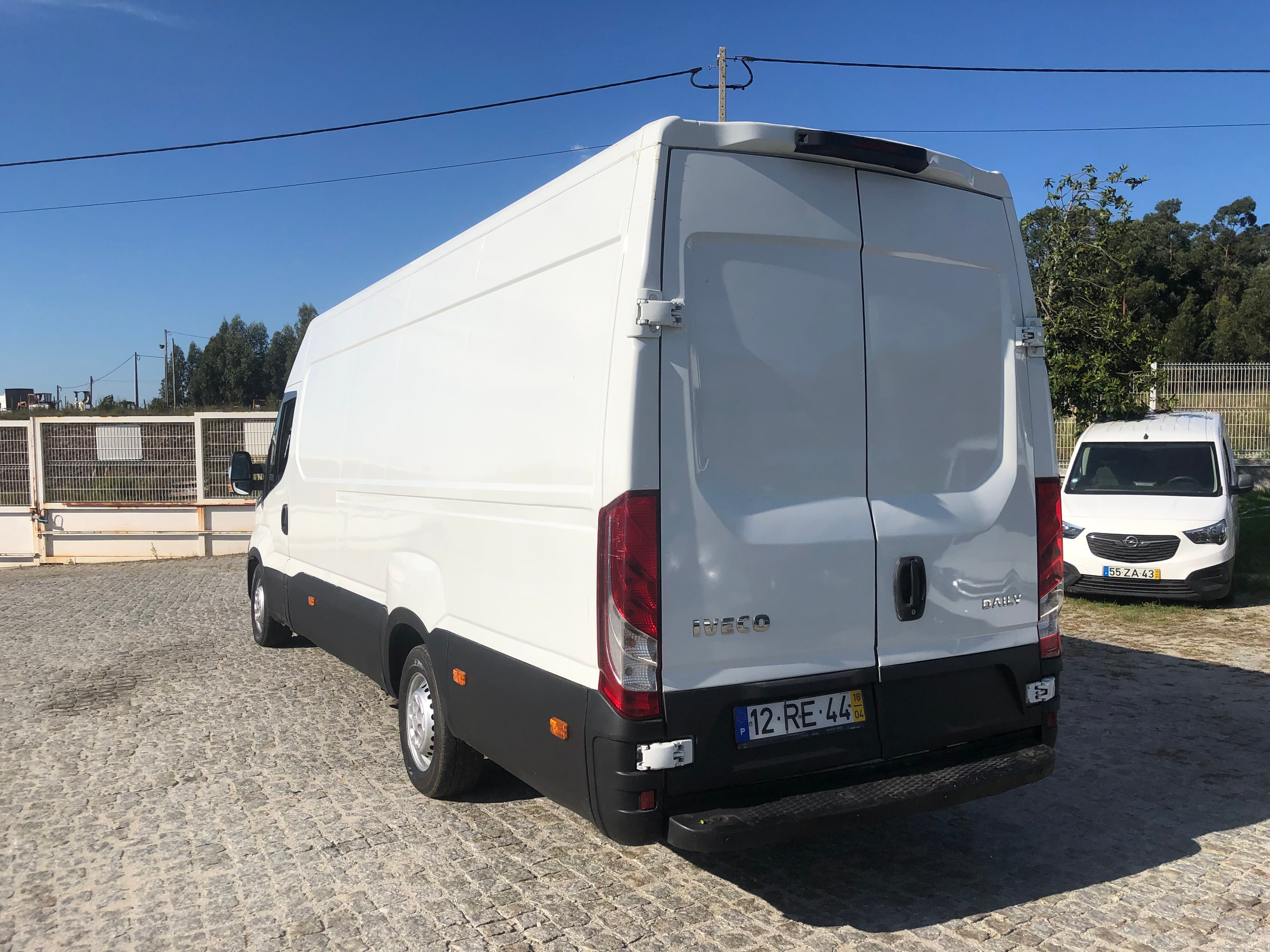Iveco Daily · Ano 2016 — image 7