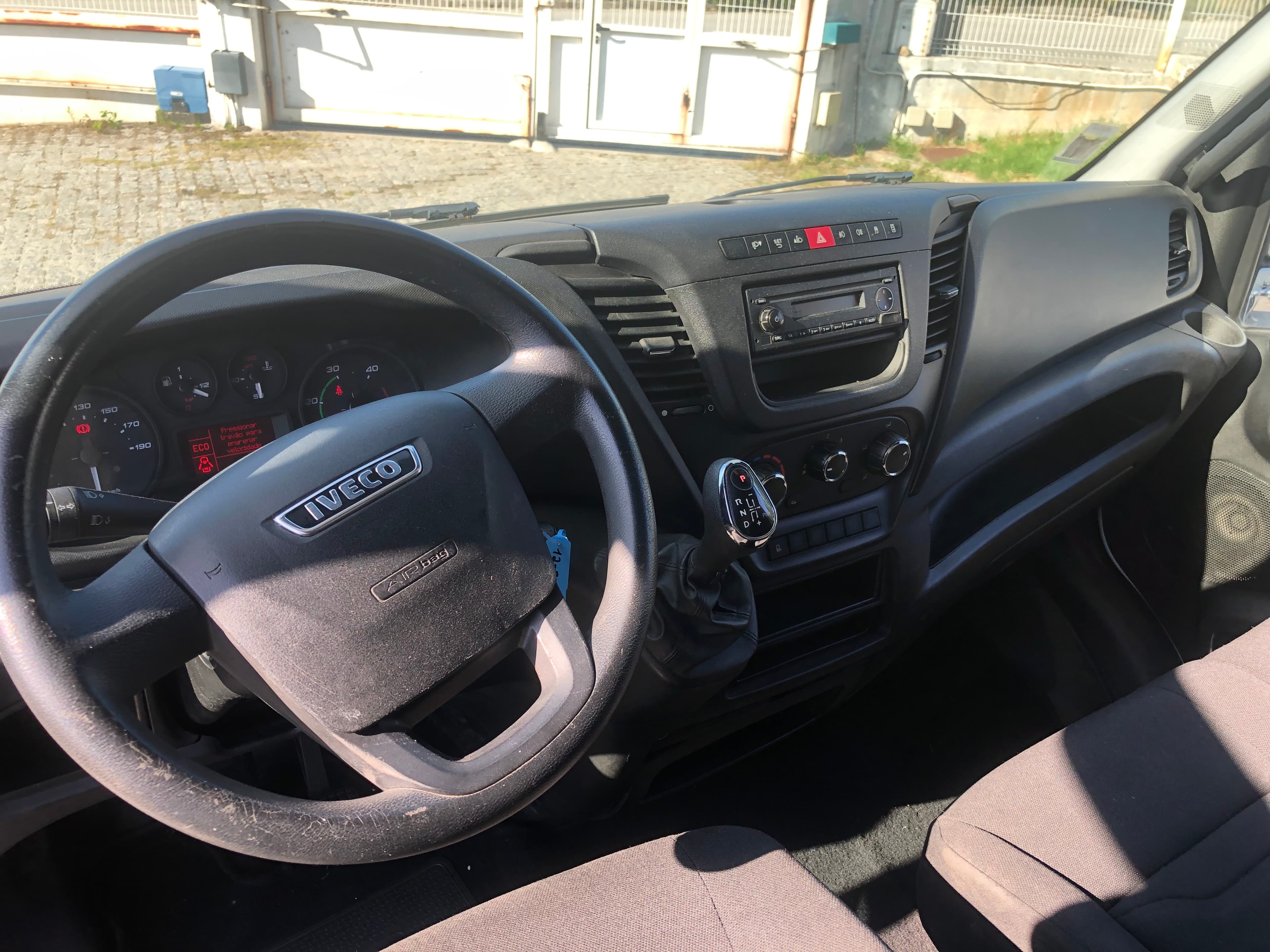 Iveco Daily · Ano 2016 — image 21