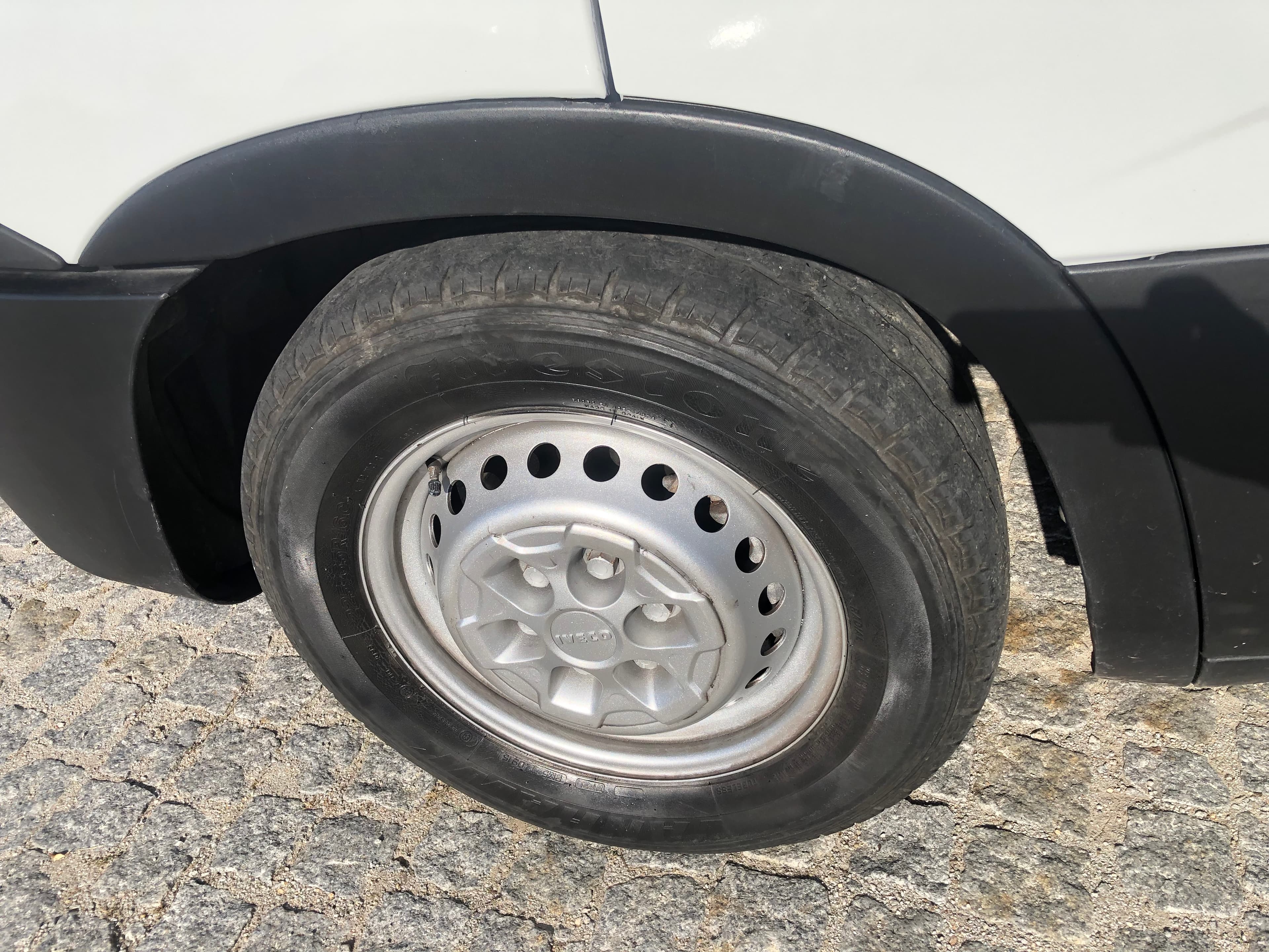 Iveco Daily · Ano 2016 — image 17
