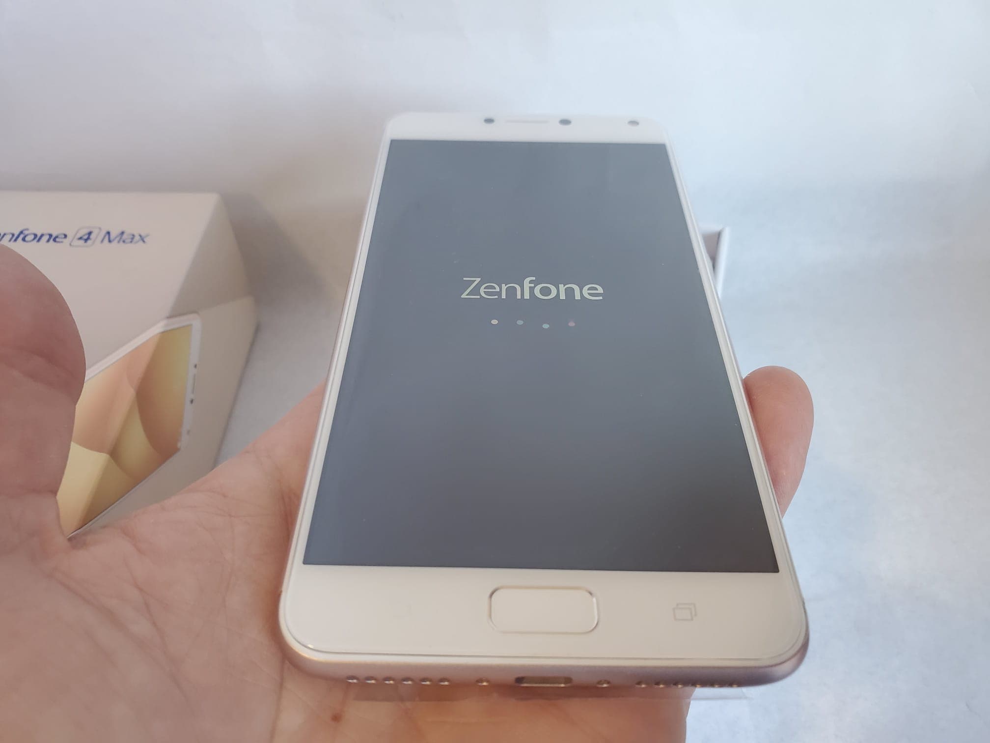 Telemóvel Asus Zenfone 4 Max — imagem 6
