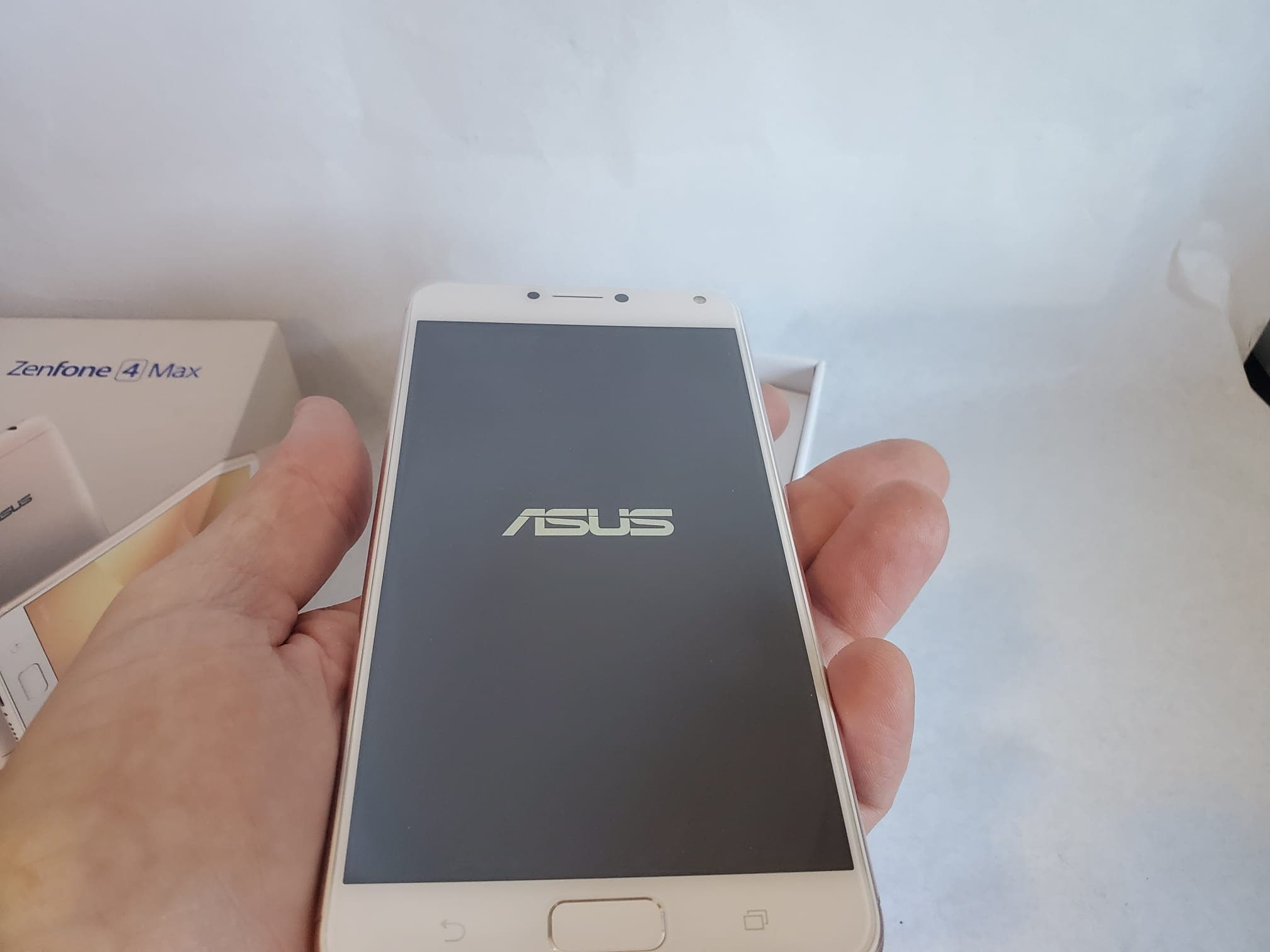 Telemóvel Asus Zenfone 4 Max — imagem 9