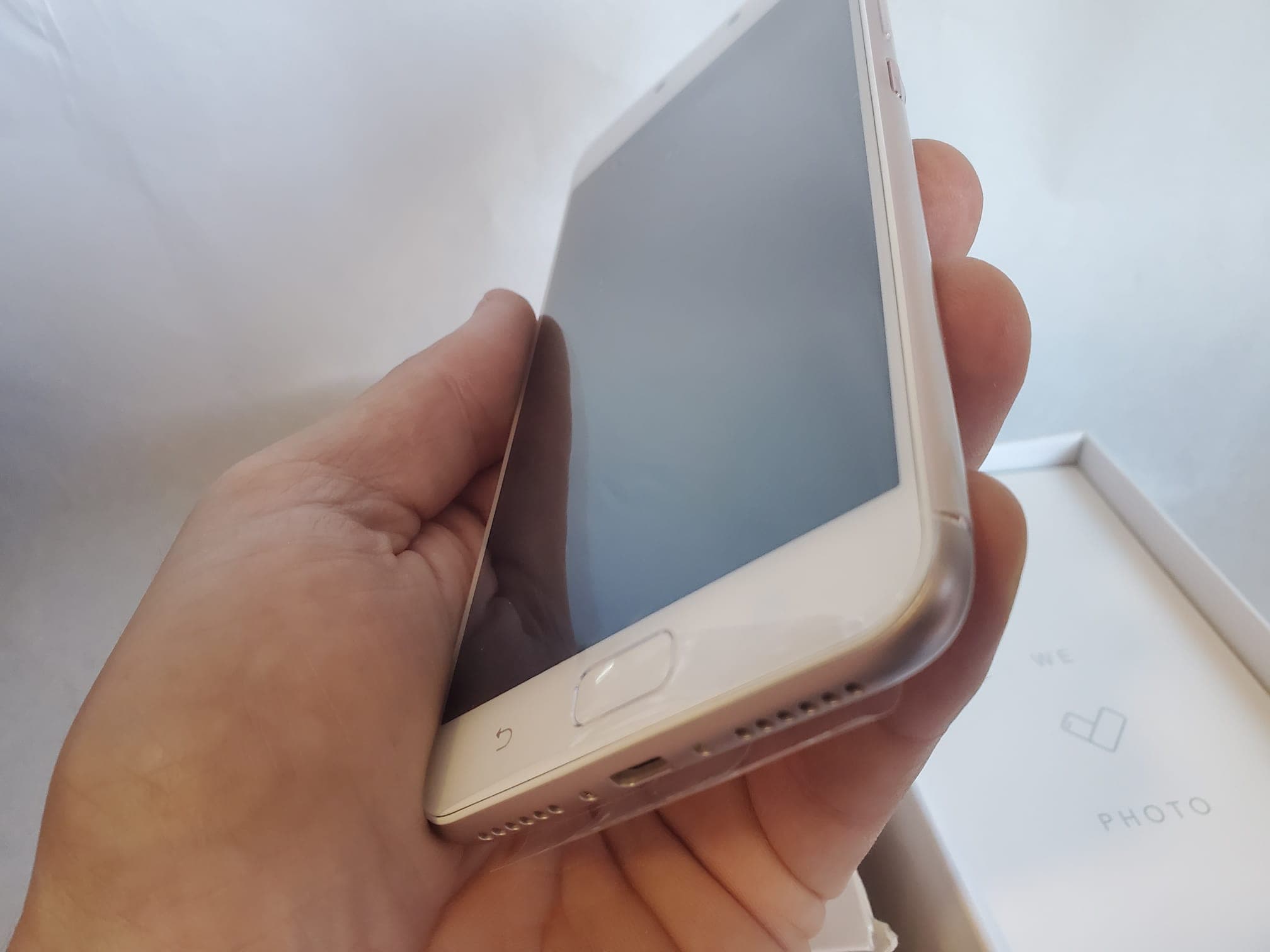Telemóvel Asus Zenfone 4 Max — imagem 13