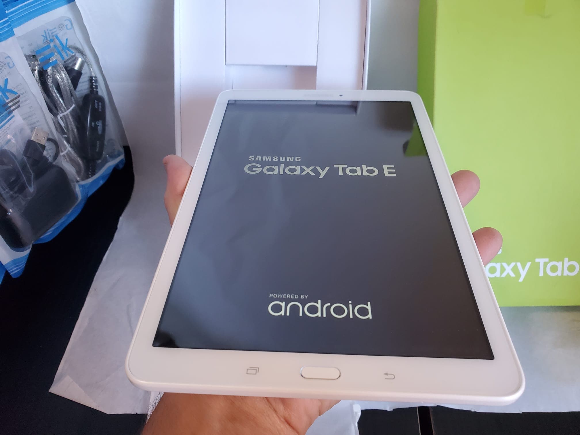 Tablet Samsung Galaxy Tab E — imagem 3