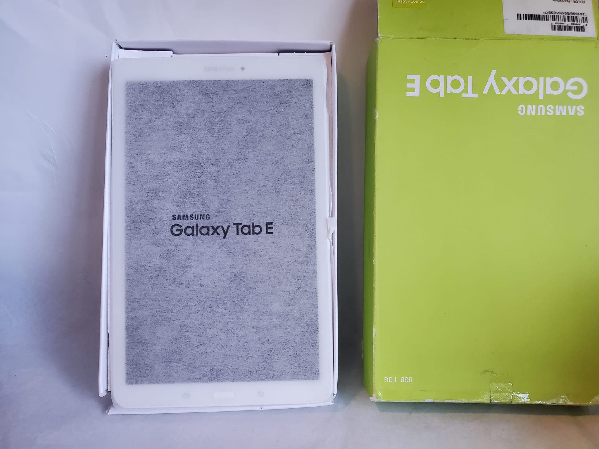 Tablet Samsung Galaxy Tab E — imagem 5