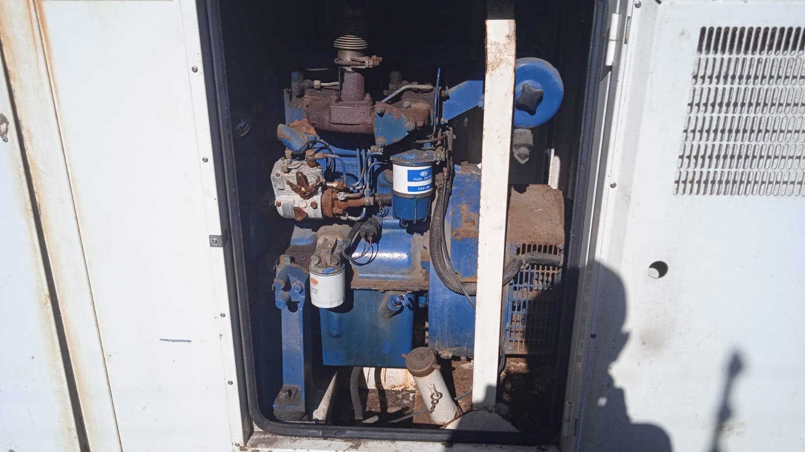 Gerador Stamford 27 kVA — imagen 6