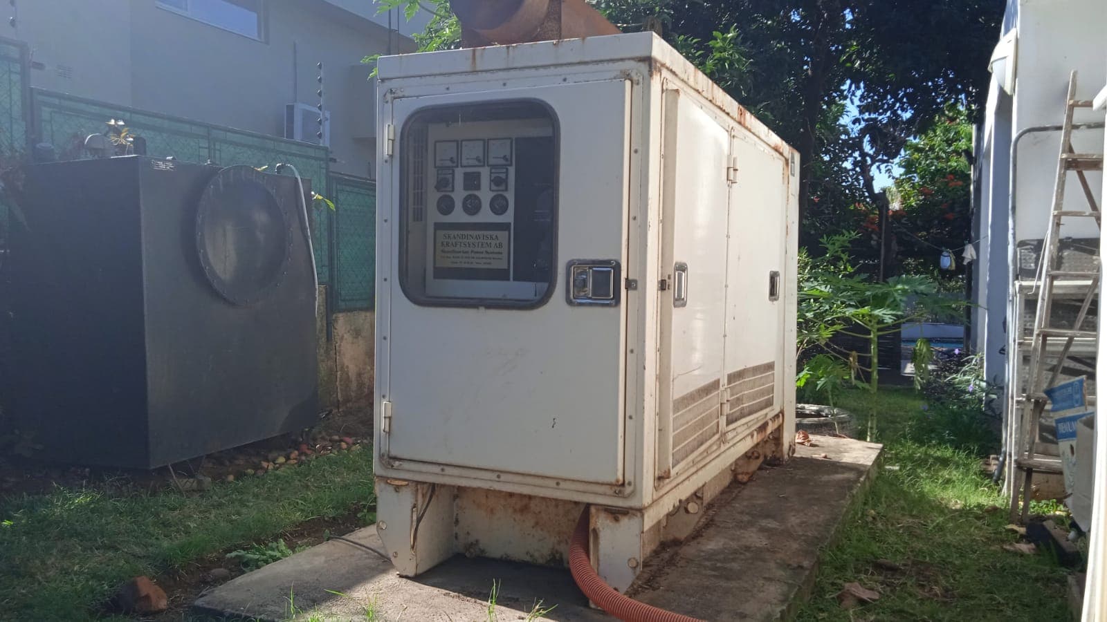 Gerador Stamford 27 kVA — imagen 2