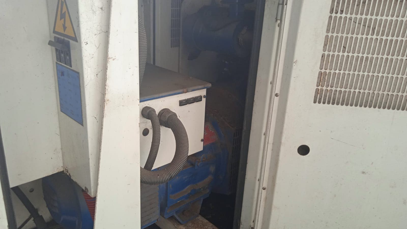 Gerador Stamford 27 kVA — imagen 9