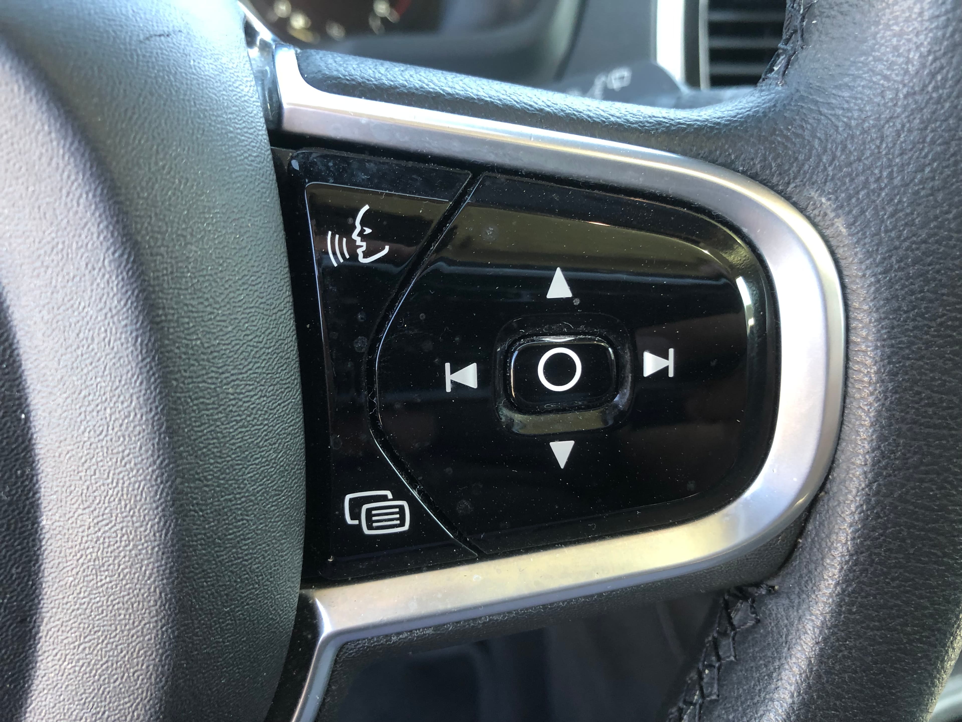 Volvo XC90 · Ano 2017 — imagem 29