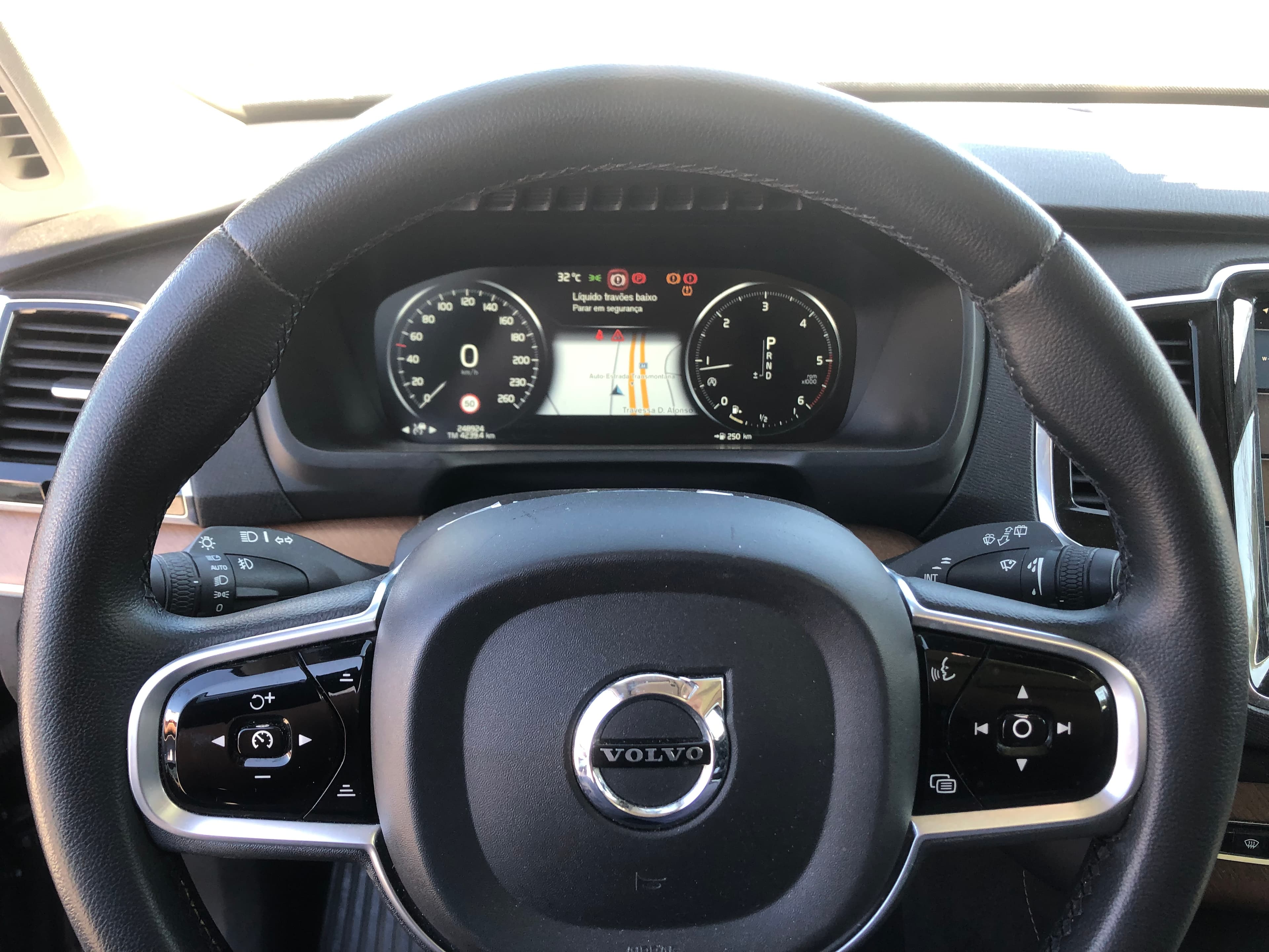 Volvo XC90 · Ano 2017 — imagem 27