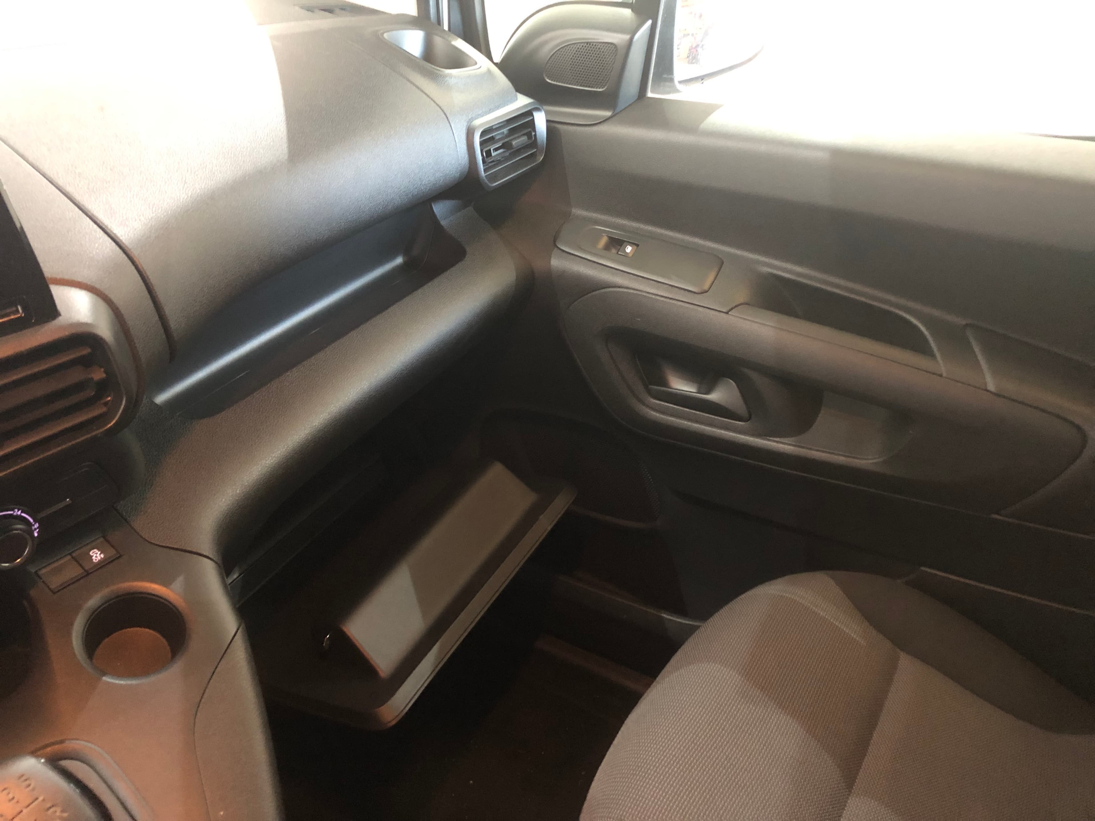 Opel Combo · Ano 2019 — imagem 35