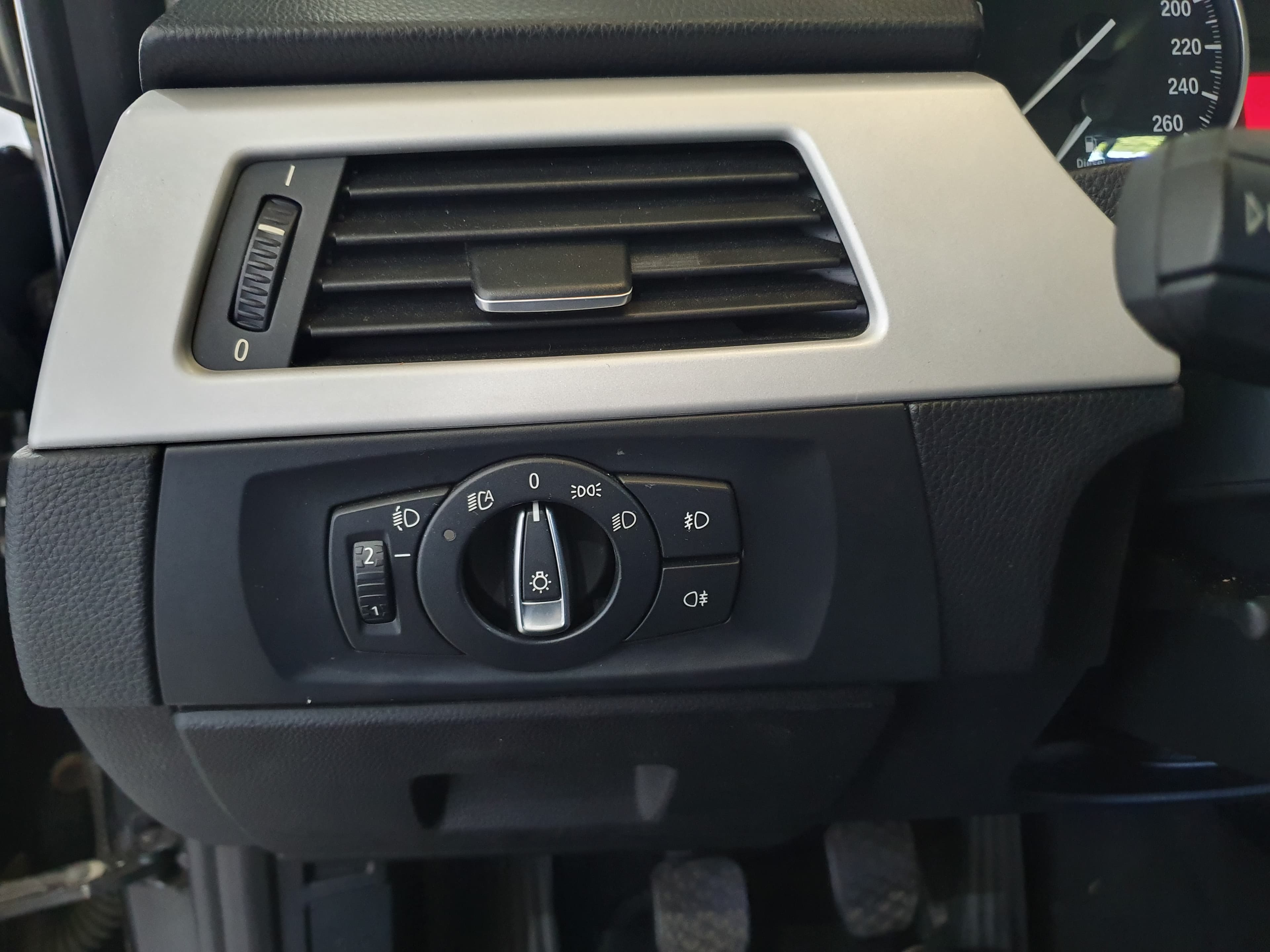 BMW 320 D · Ano 2011 — imagen 39