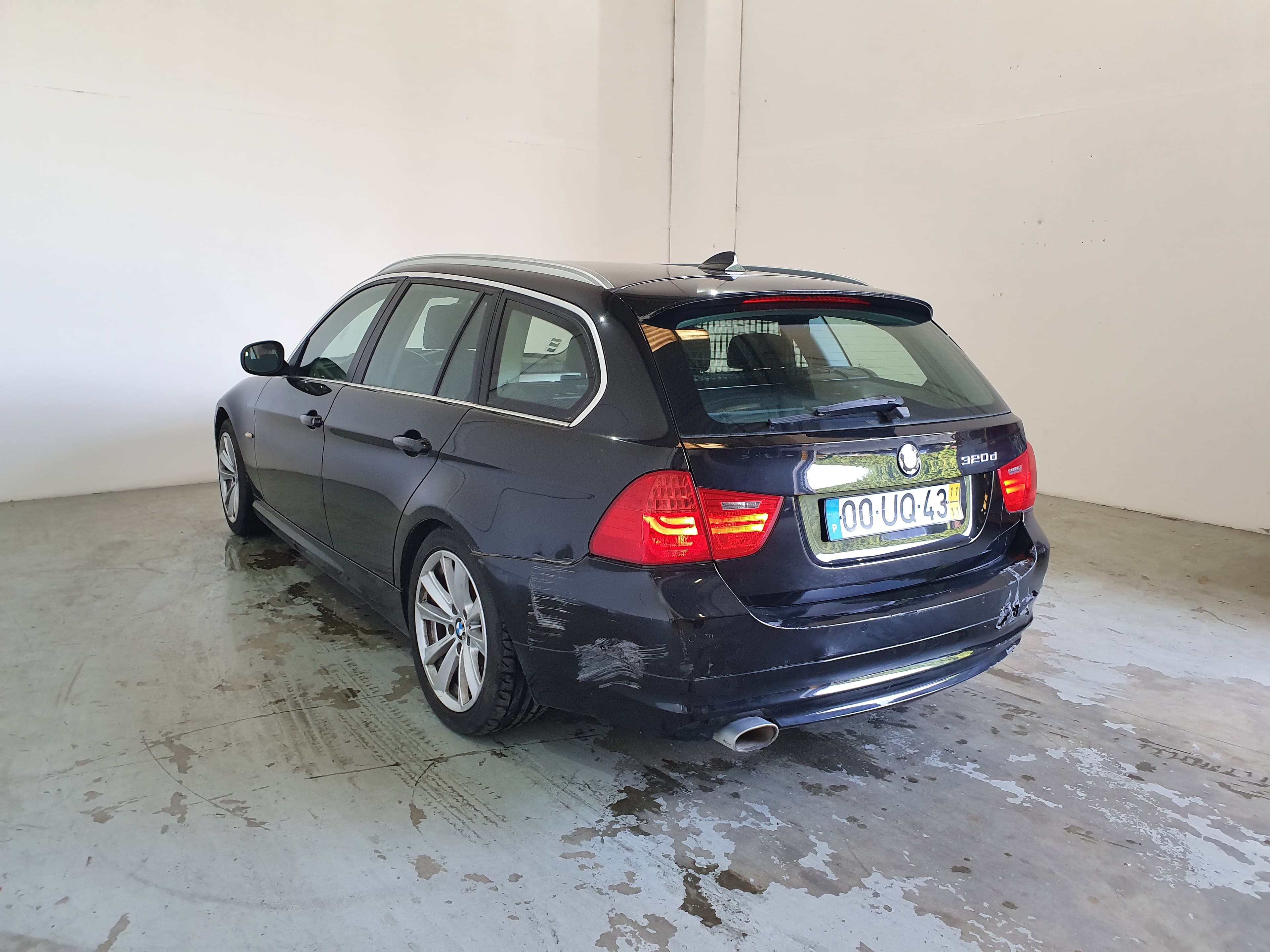 BMW 320 D · Ano 2011 — imagen 7