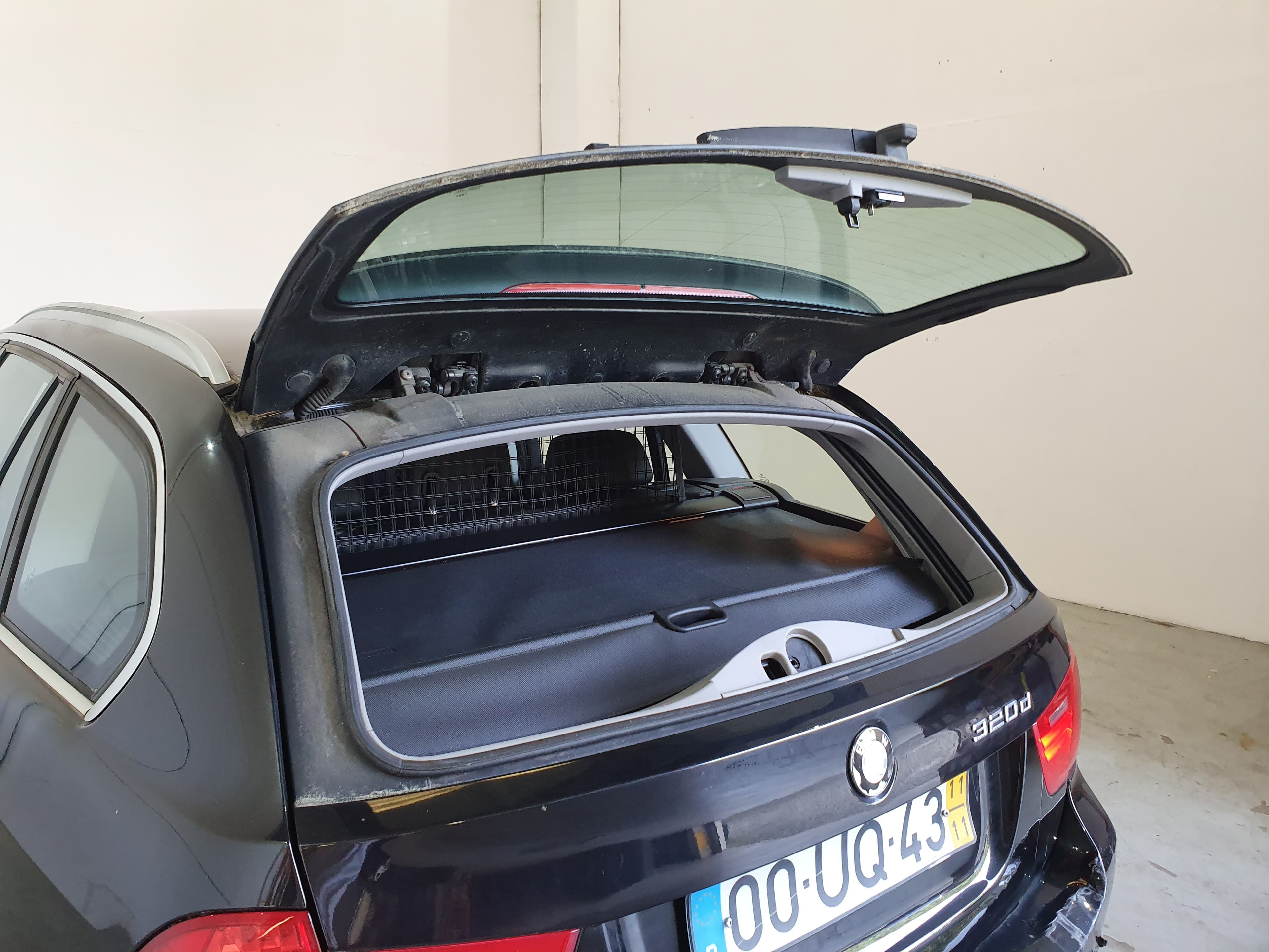 BMW 320 D · Ano 2011 — imagen 6