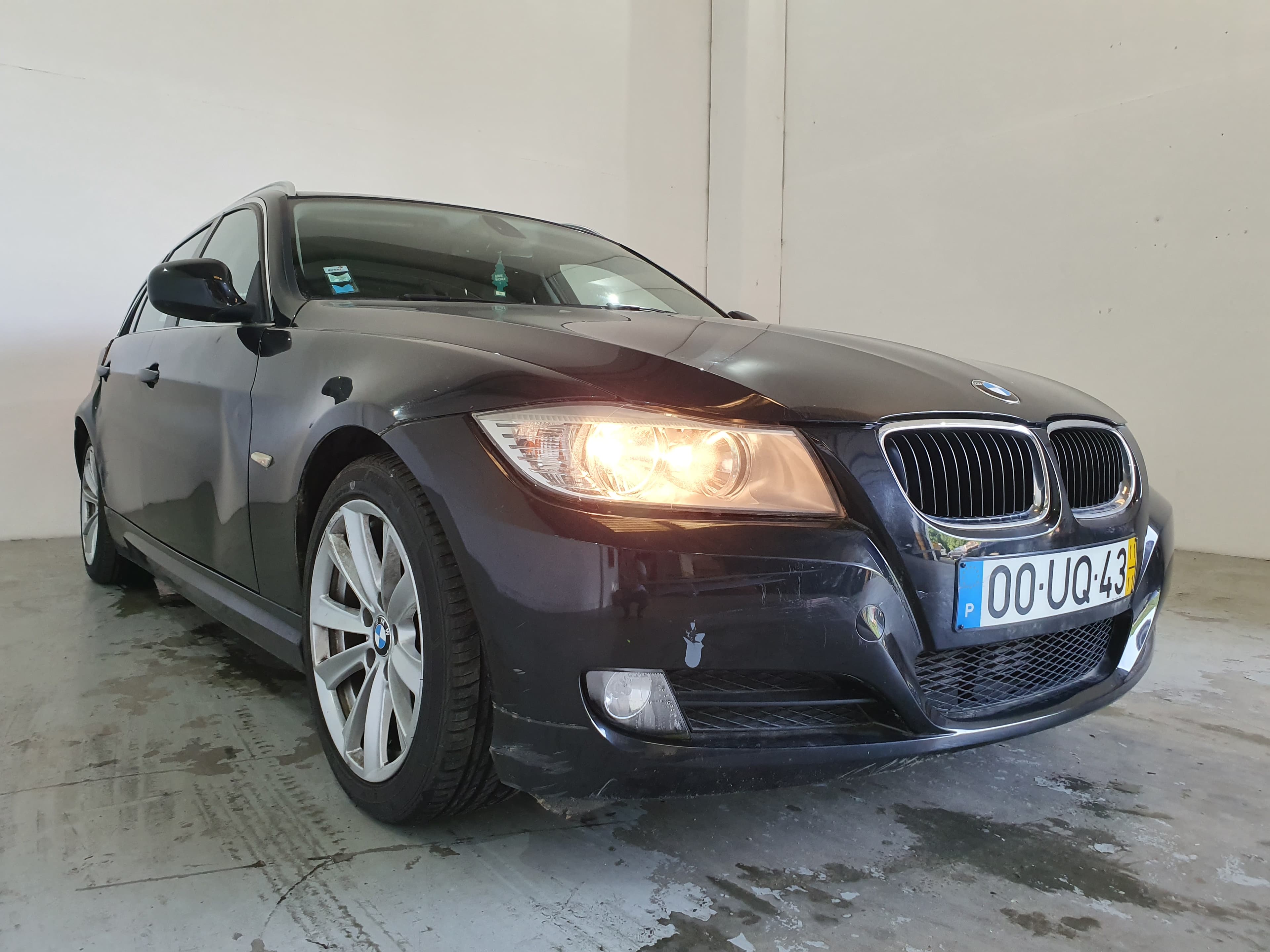 BMW 320 D · Ano 2011 — imagen 4