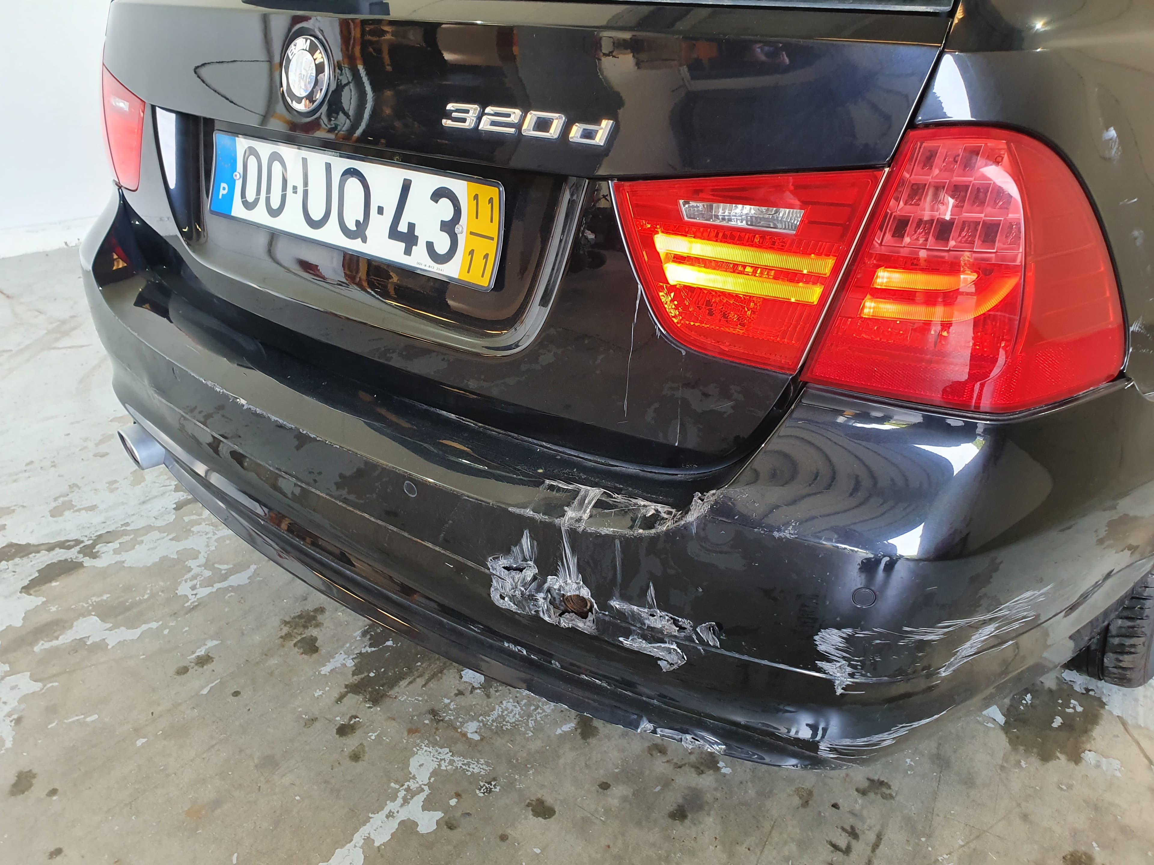 BMW 320 D · Ano 2011 — imagen 9