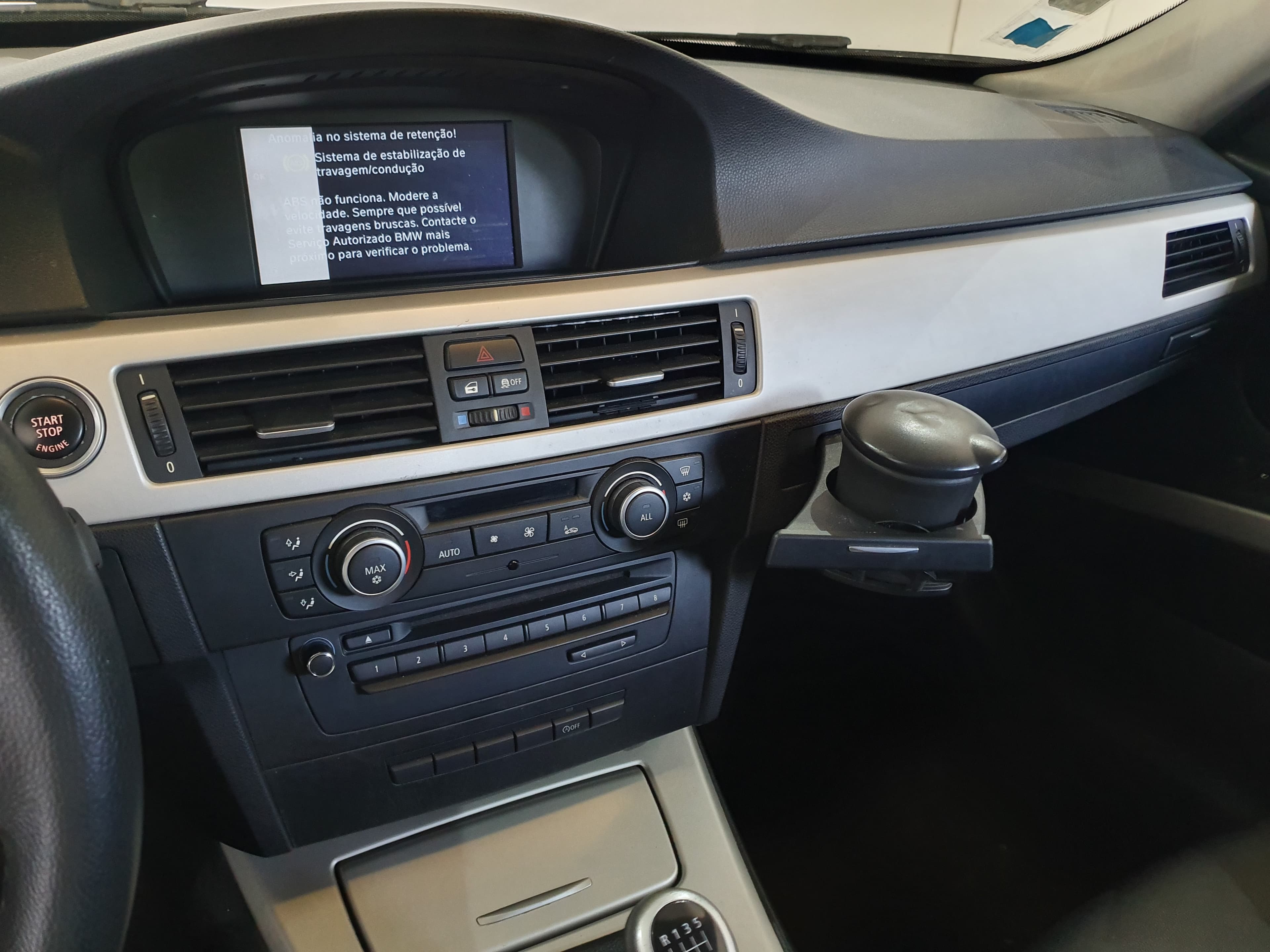BMW 320 D · Ano 2011 — imagen 34