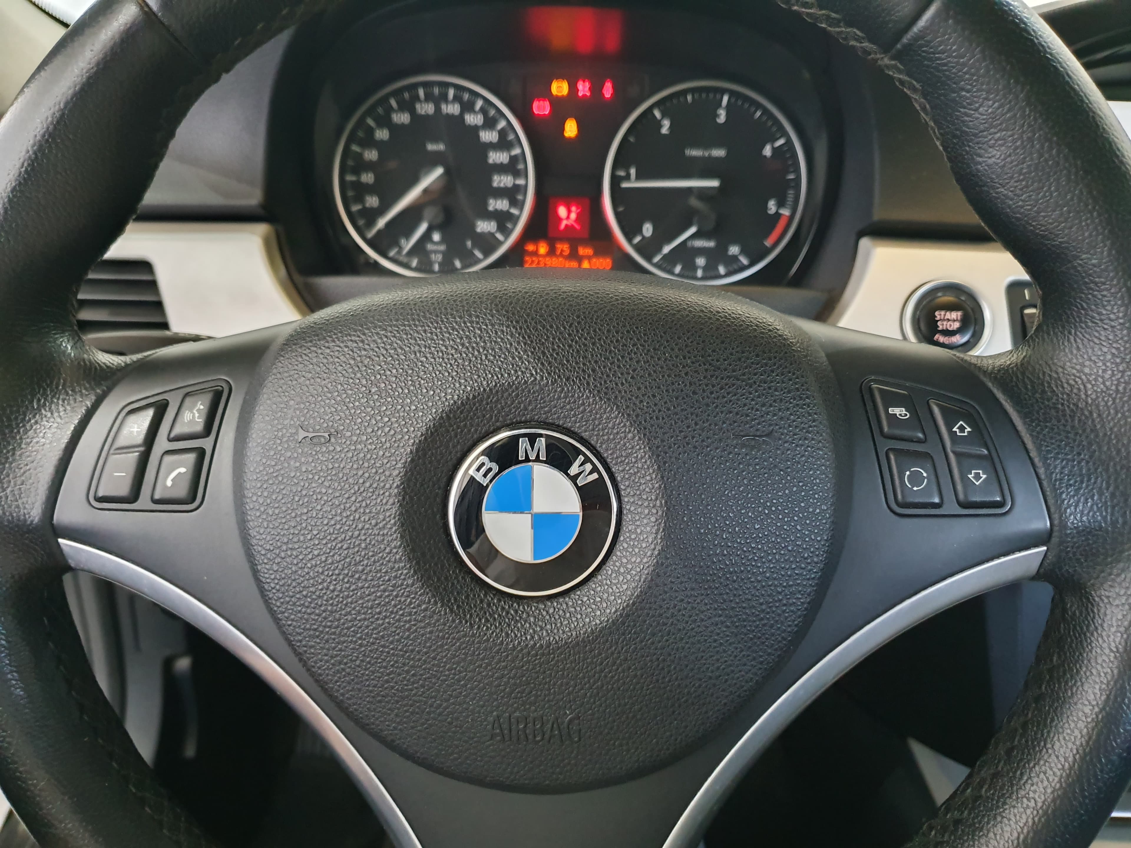 BMW 320 D · Ano 2011 — imagen 40